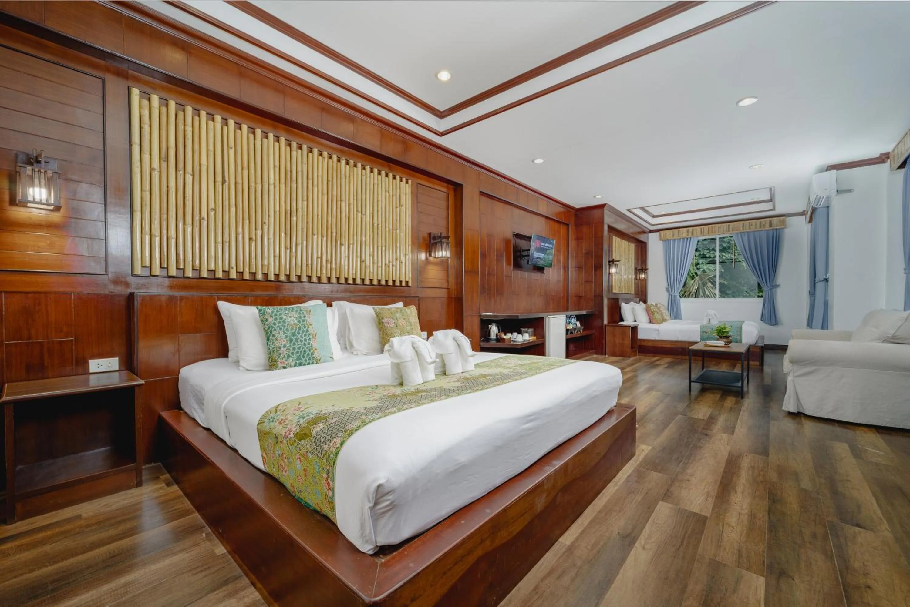 Bed in Railay Phutawan Resort