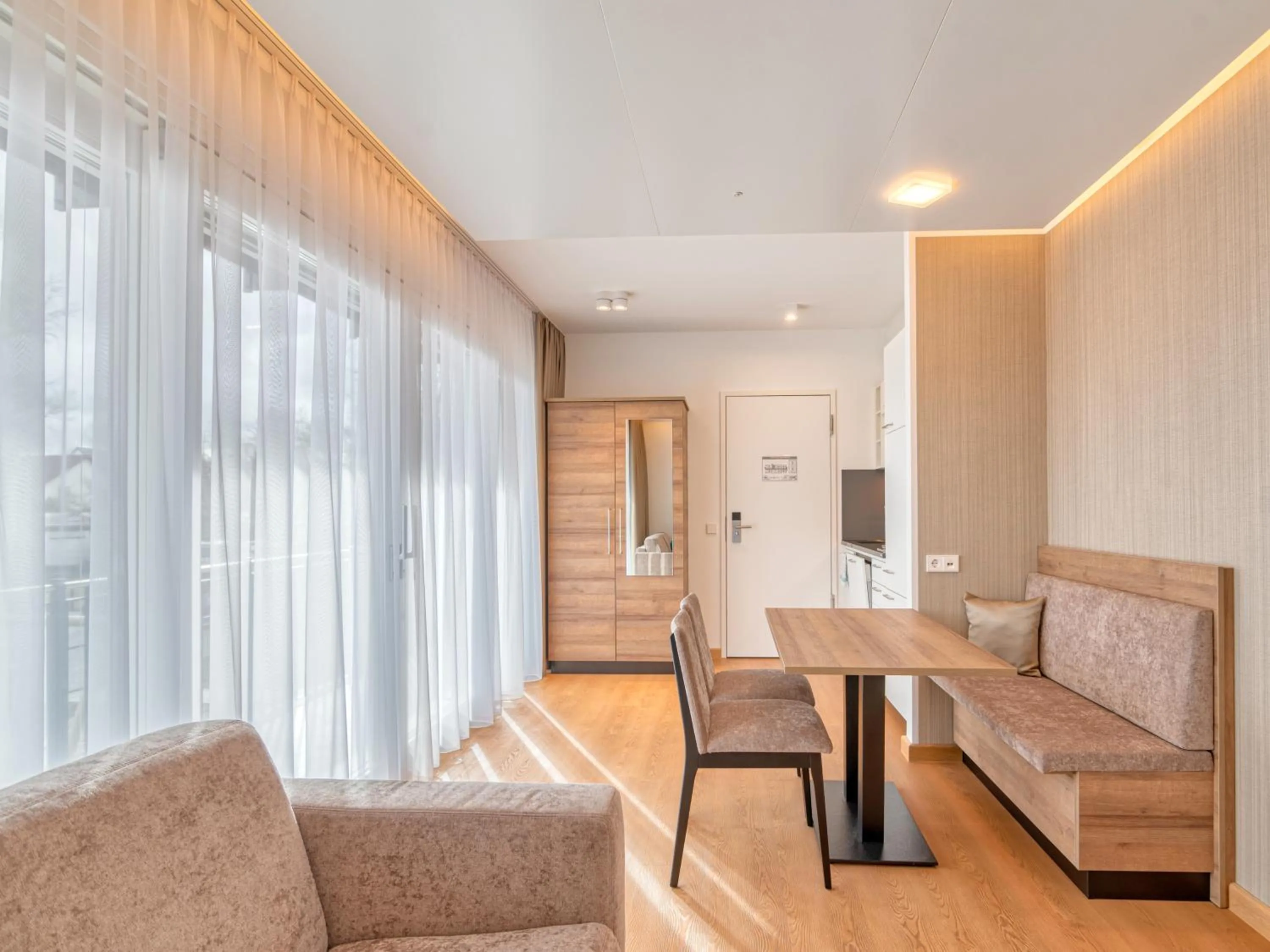 Living room in WESTSIDE Hotel