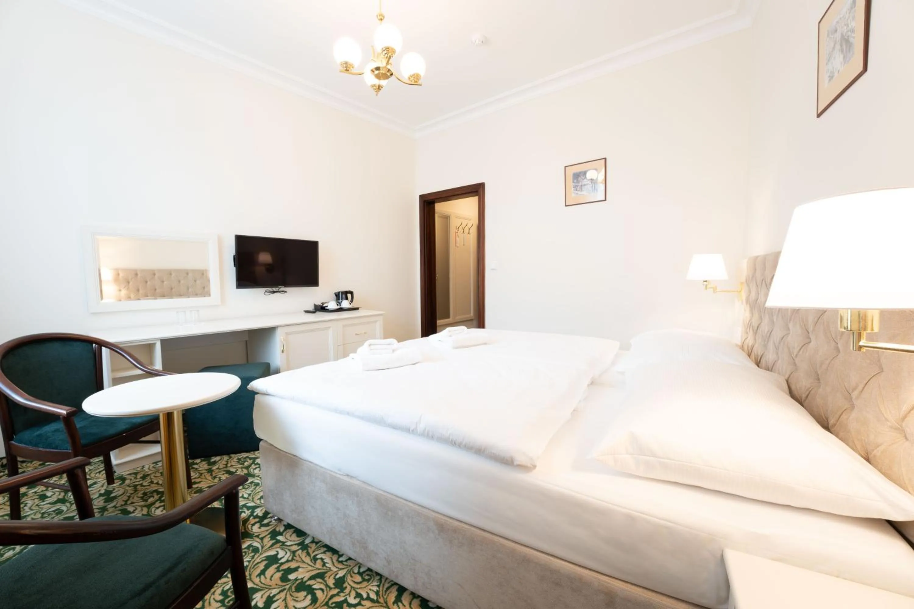 Photo of the whole room, Bed in EA Hotel Elefant