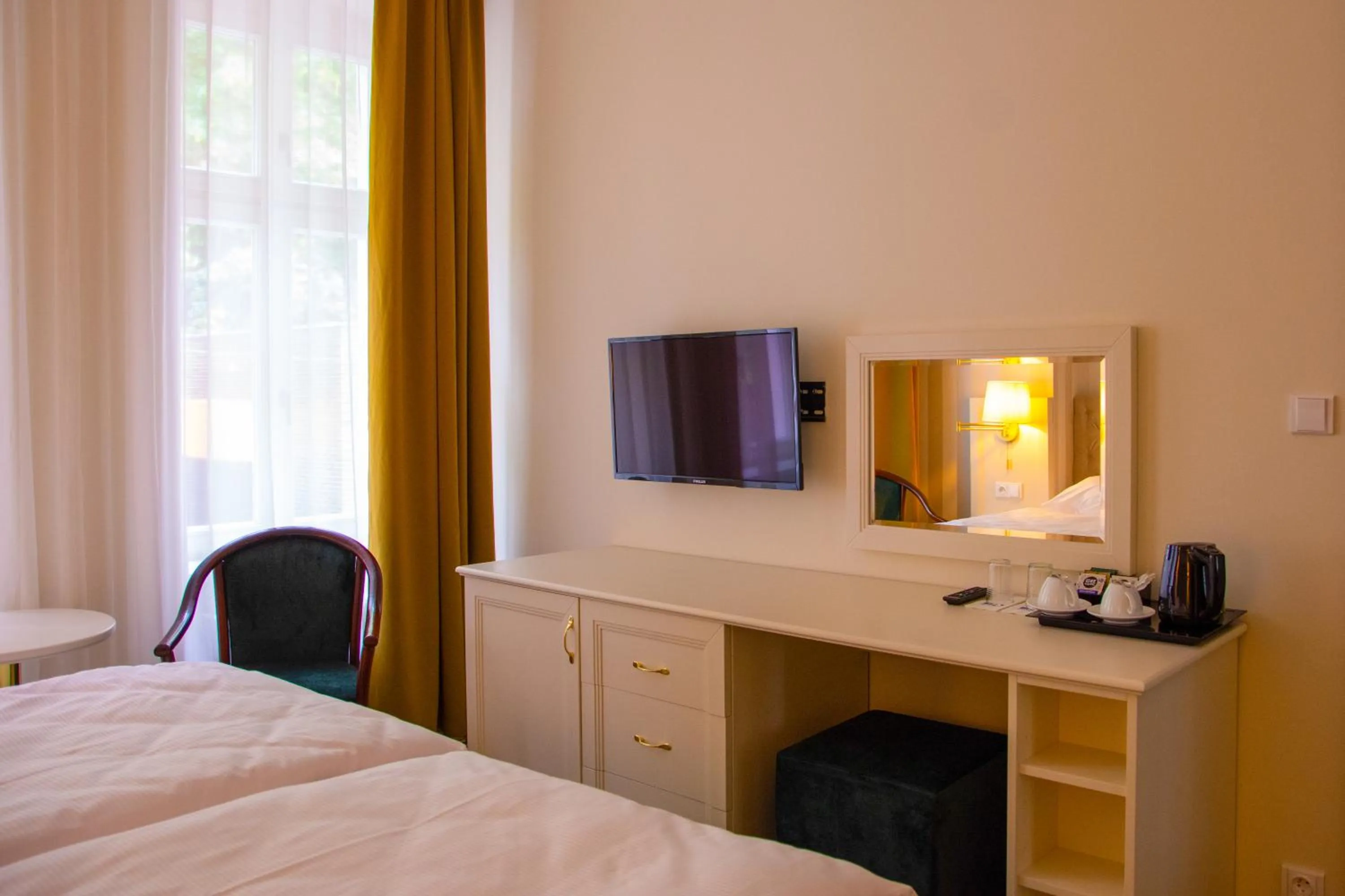 Photo of the whole room, Bed in EA Hotel Elefant