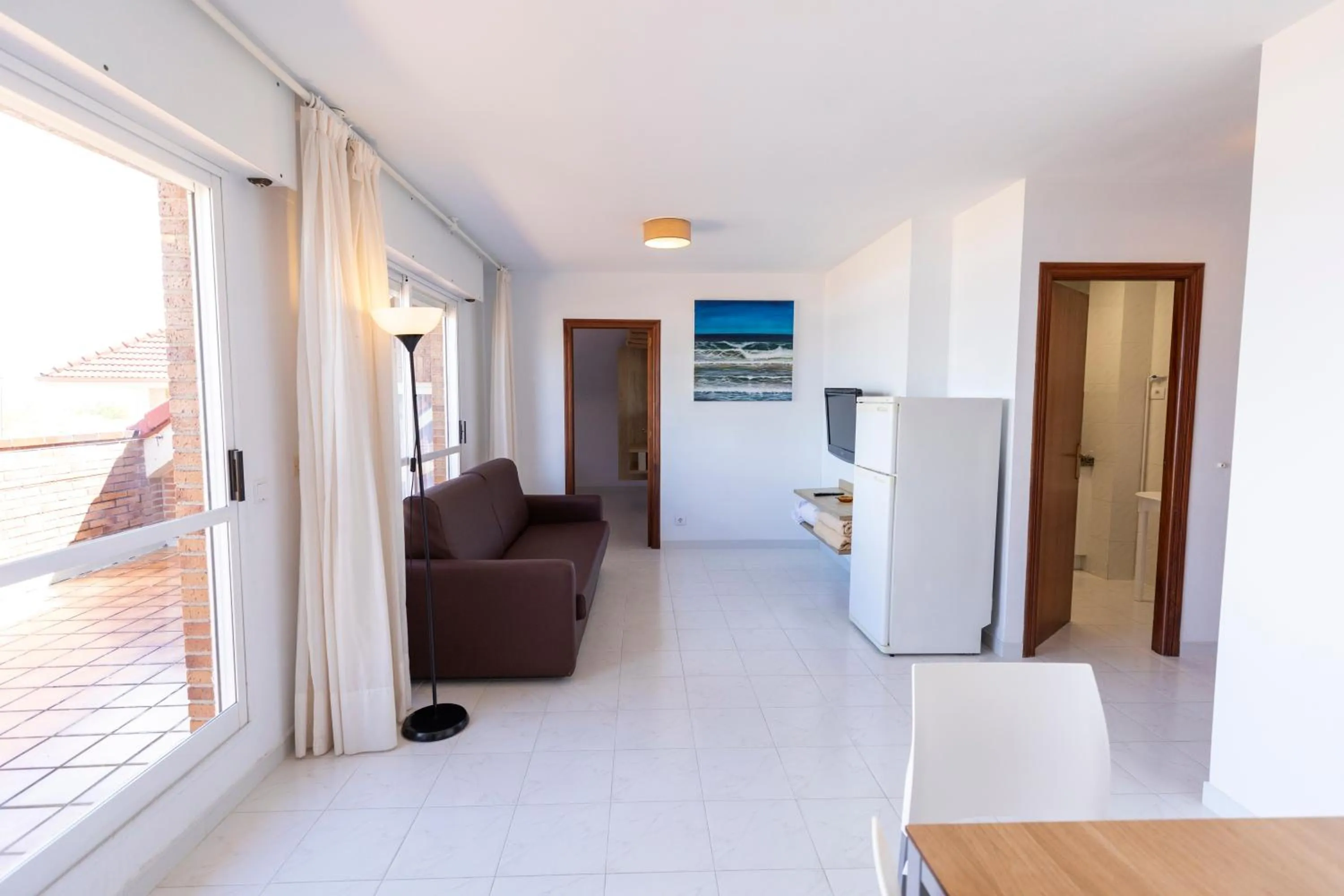 Kitchen or kitchenette in Apartamentos Regollera