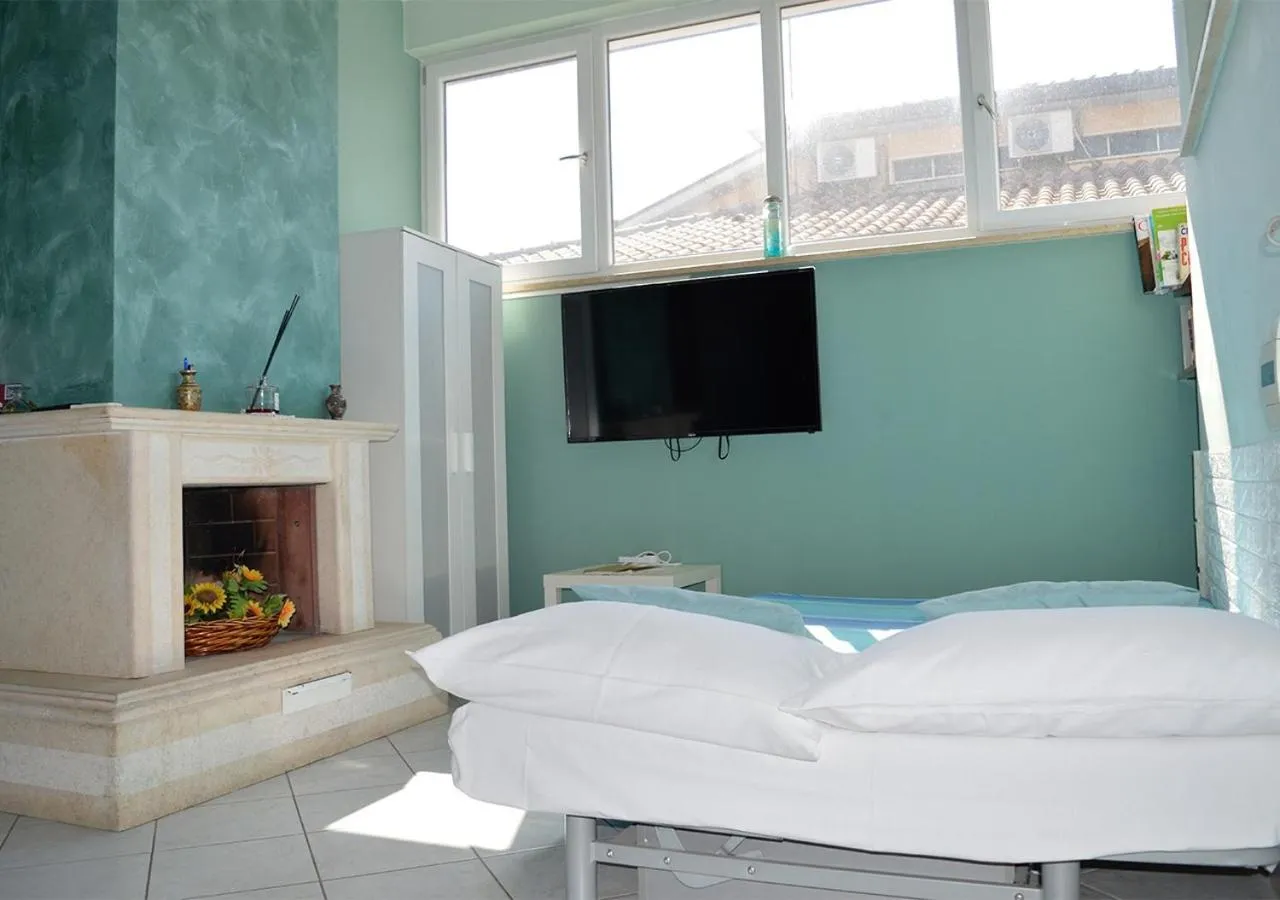 TV and multimedia, Bed in B&B Aquino in Terrazza