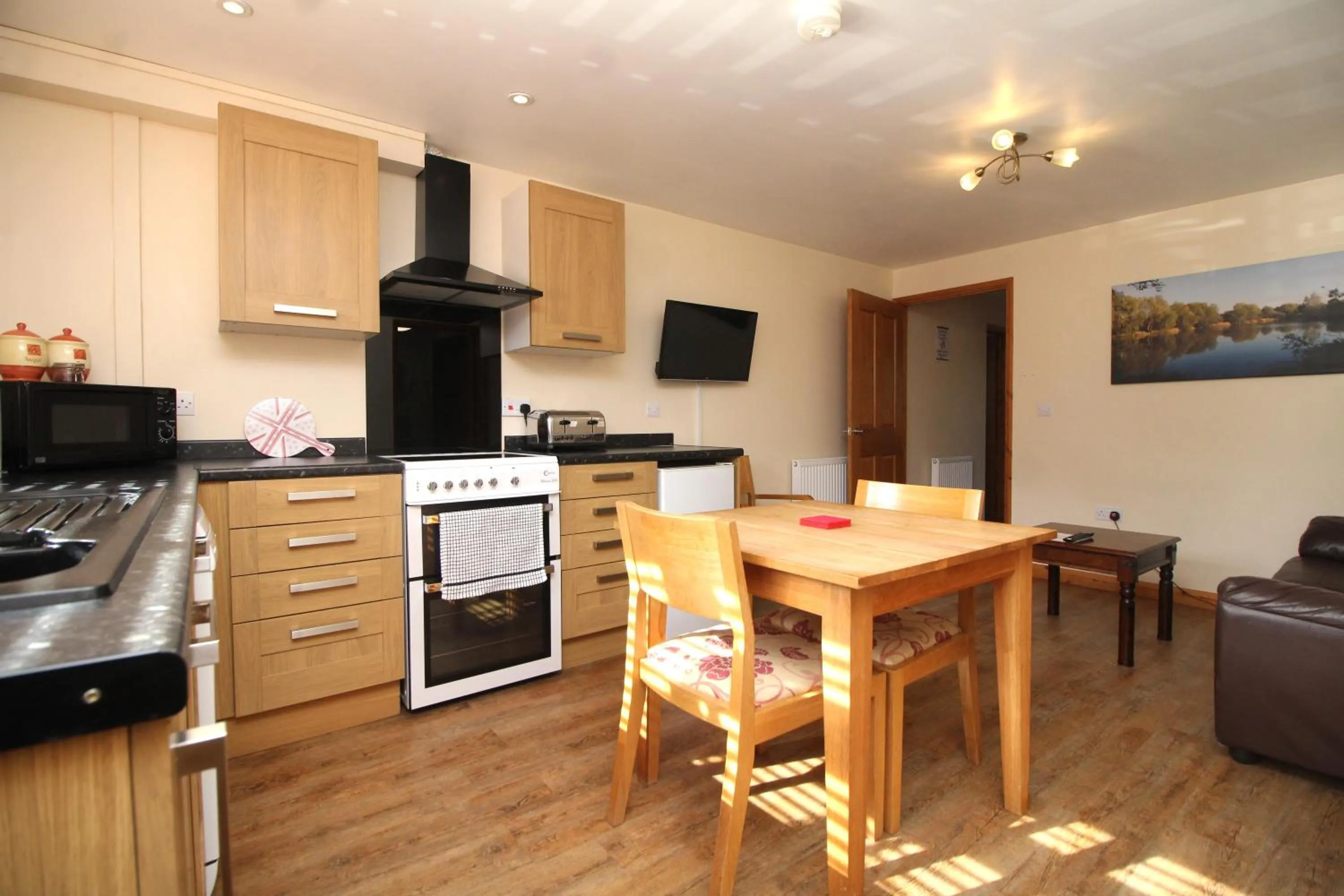 TV and multimedia in Highfields Holidays bed & breakfast