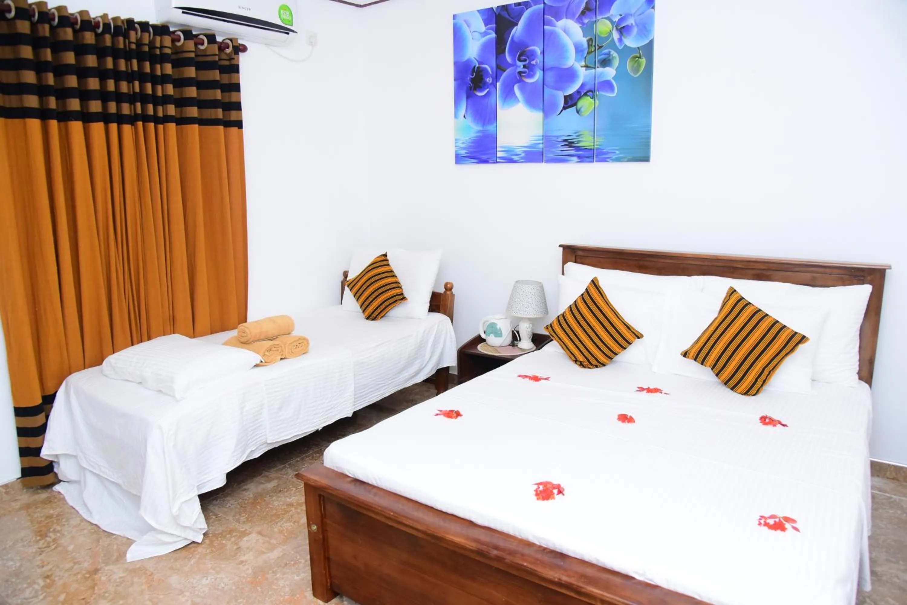 Bedroom, Bed in White Villa Airport Transit Hotel