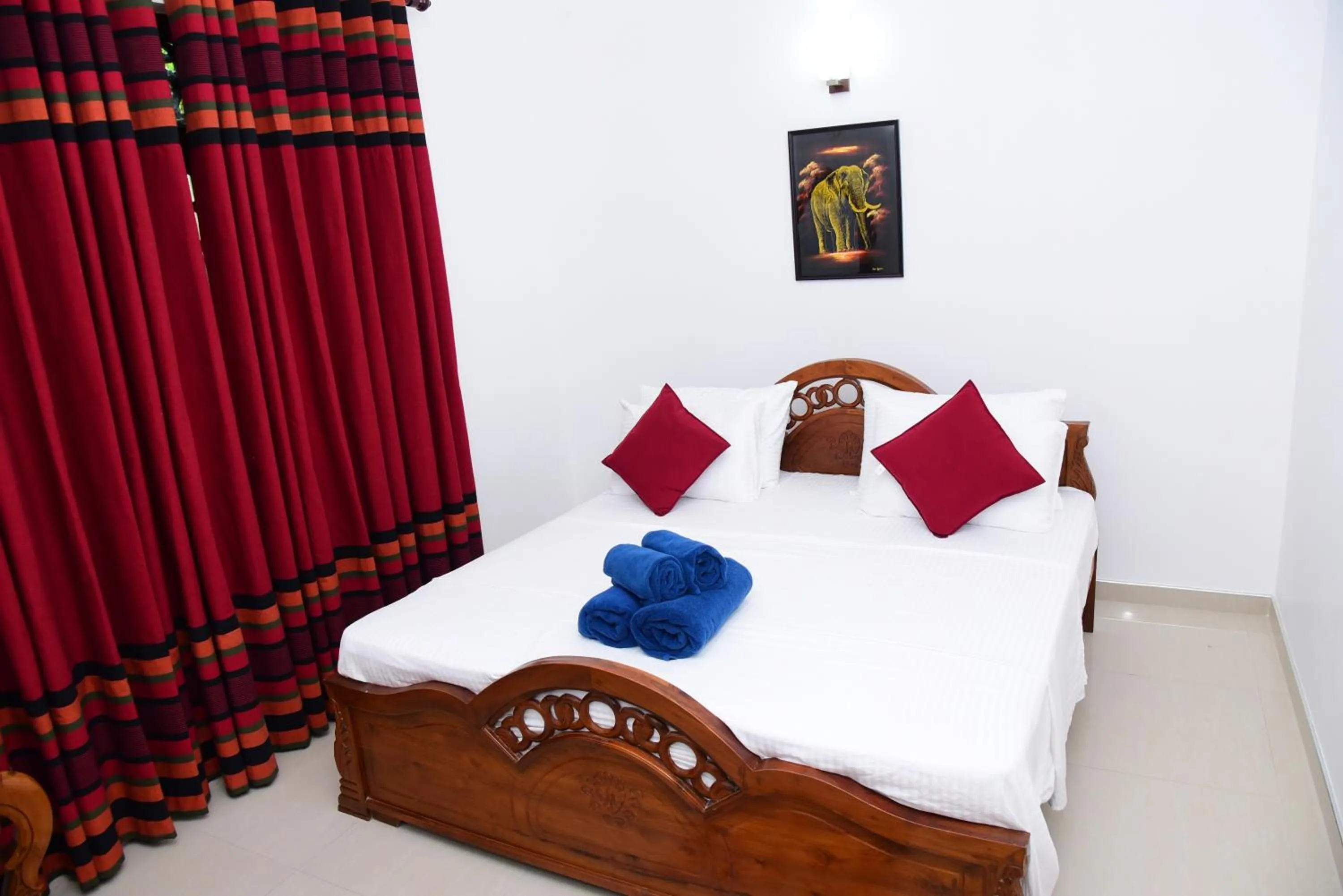 Bathroom, Bed in White Villa Airport Transit Hotel