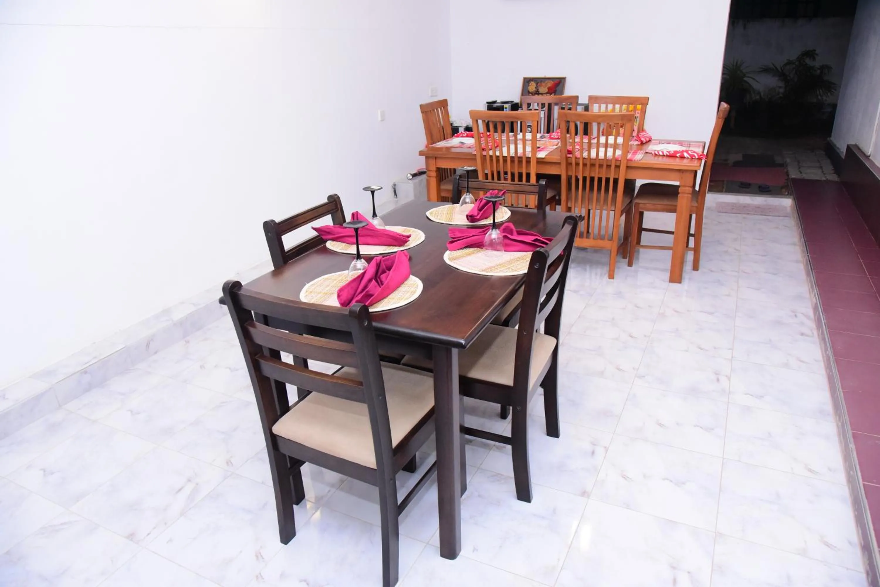 Dining area in White Villa Airport Transit Hotel
