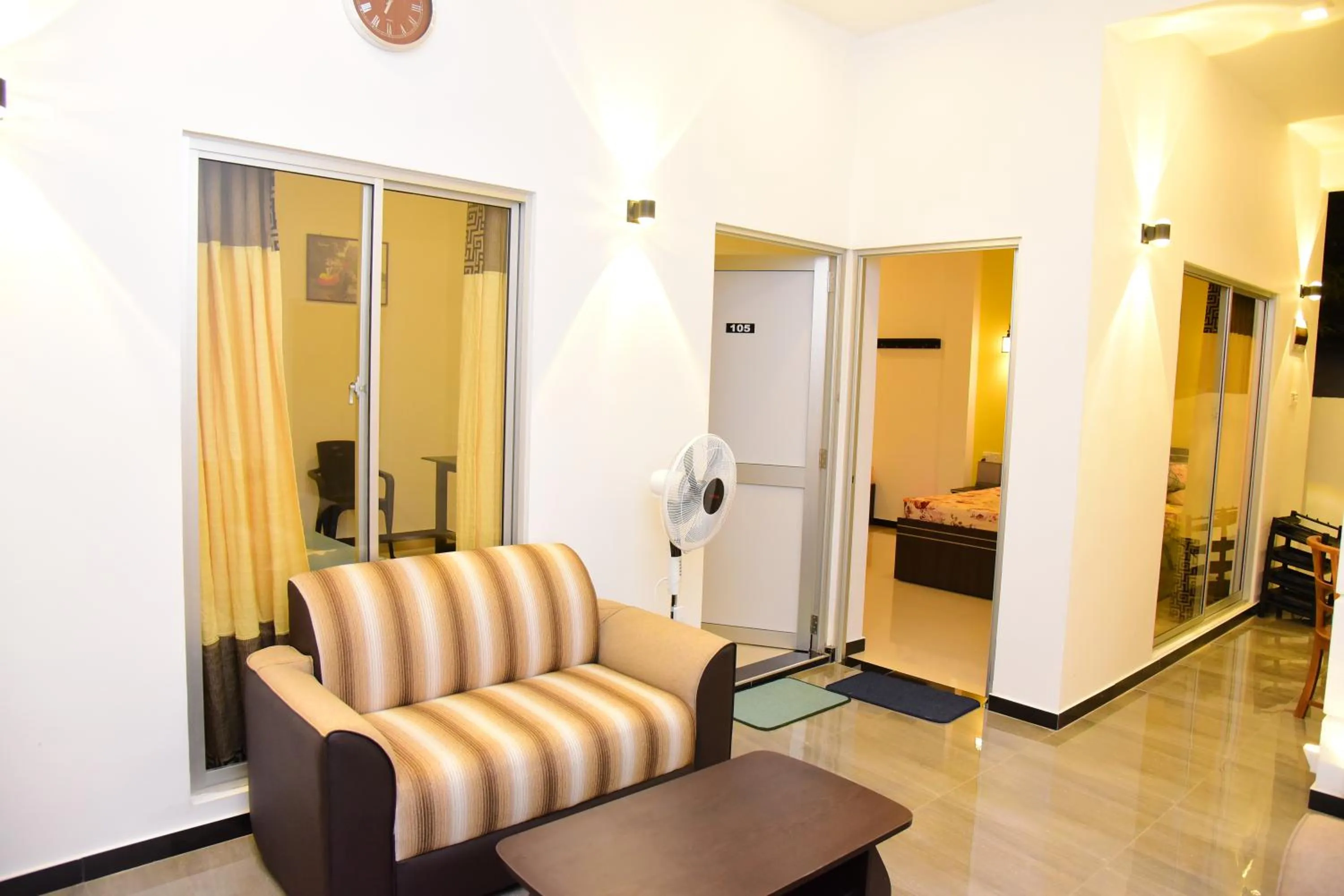 Lobby or reception in White Villa Airport Transit Hotel