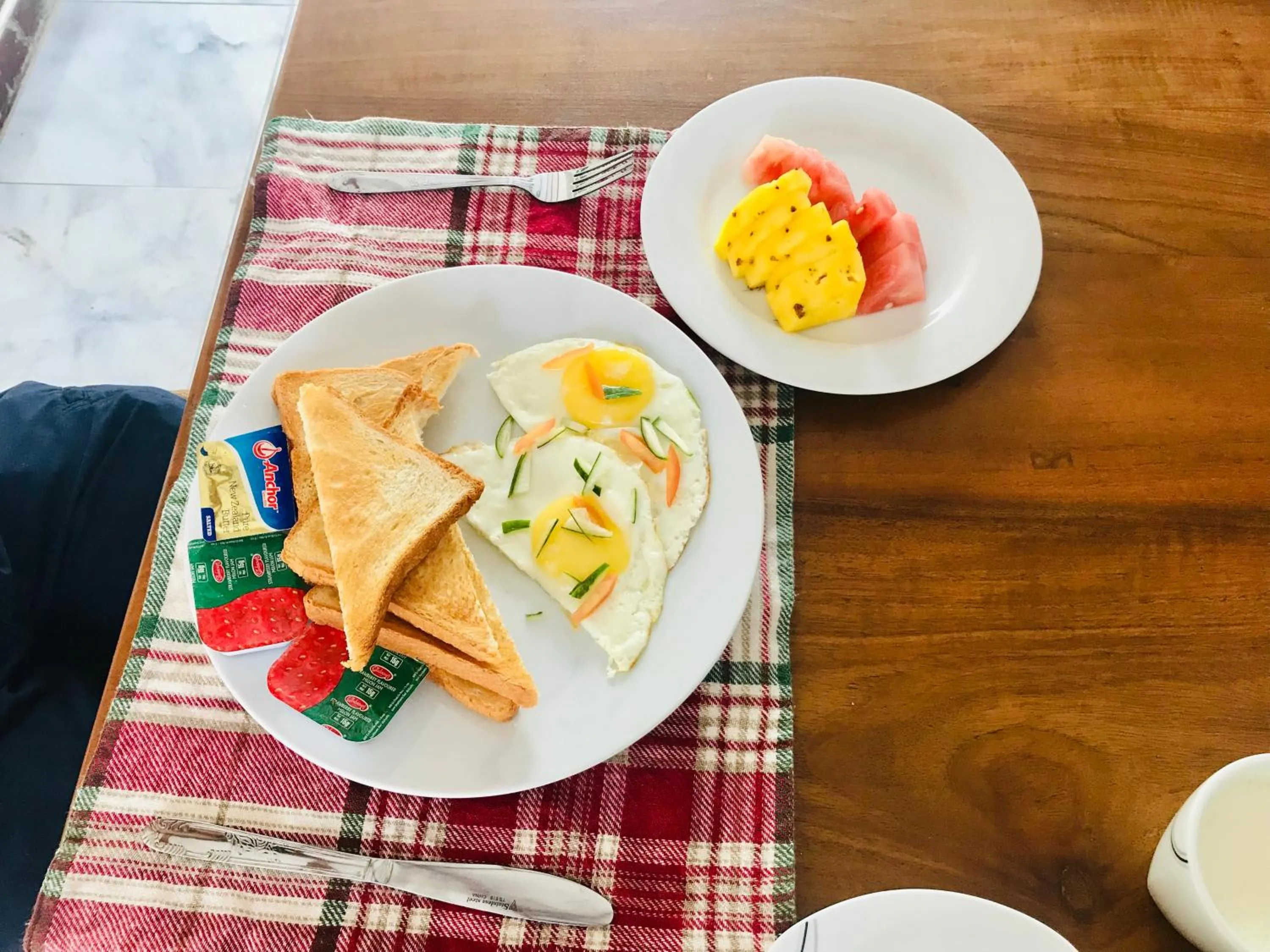 English/Irish breakfast in White Villa Airport Transit Hotel