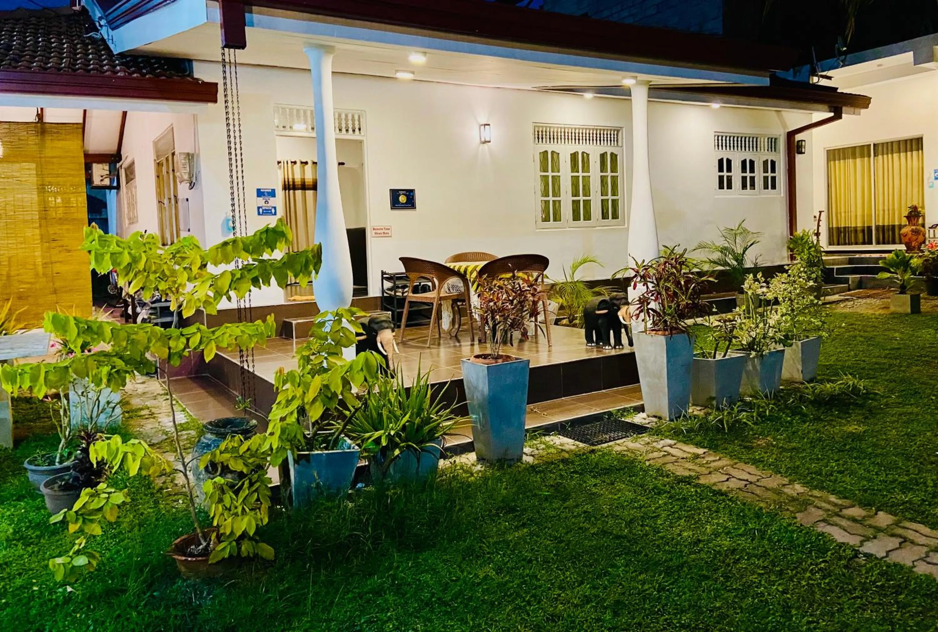 Property building in White Villa Airport Transit Hotel