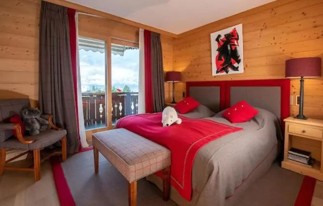 Bed in Chalet RoyAlp Hôtel & Spa