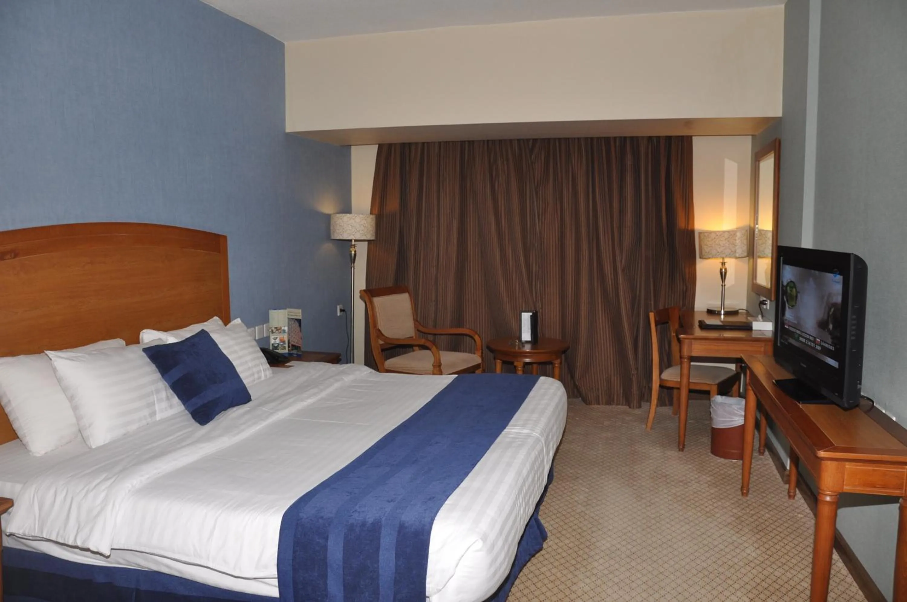 Bedroom, Bed in Reef Al Malaz International Hotel by Al Azmy