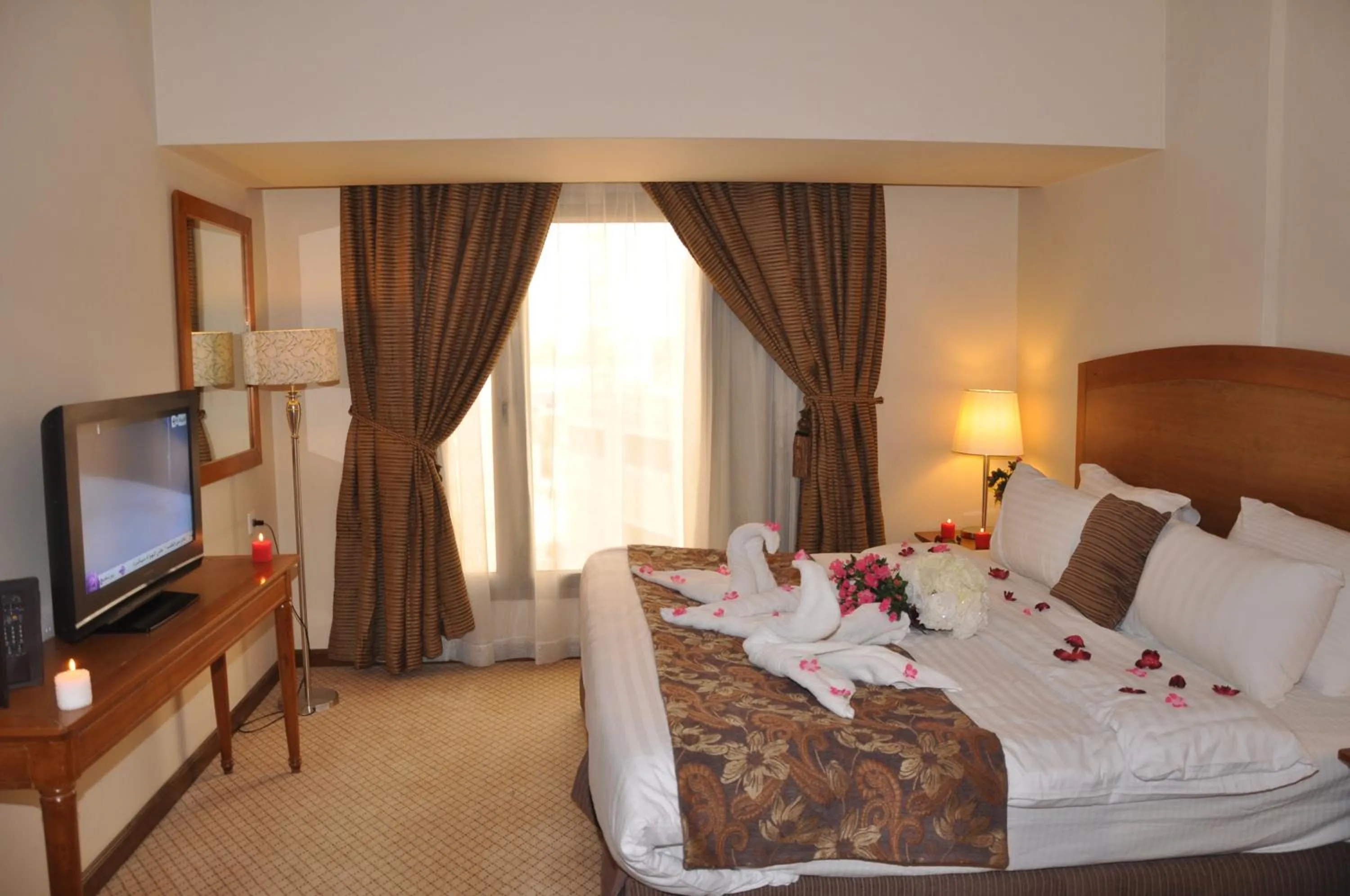 Bedroom, Bed in Reef Al Malaz International Hotel by Al Azmy