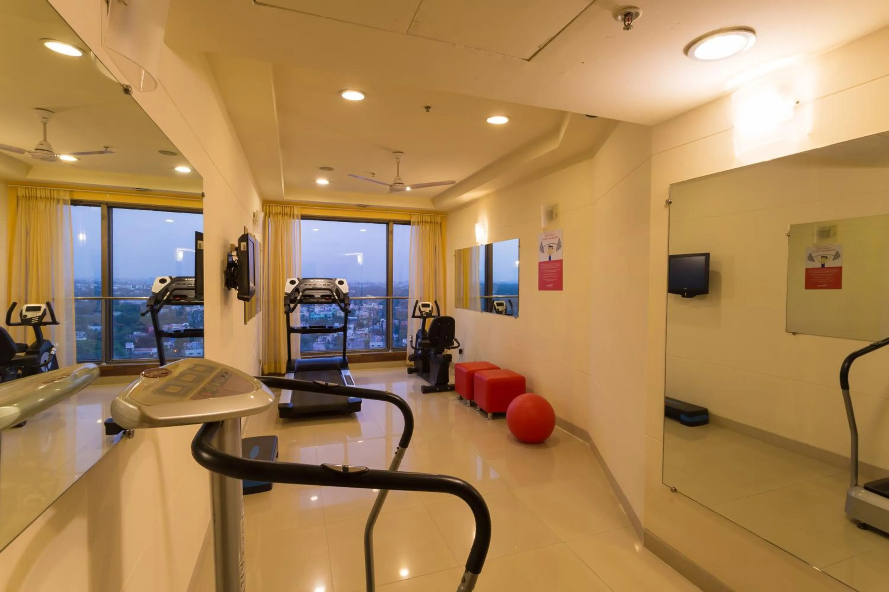 Restaurant/places to eat in Ginger Chennai