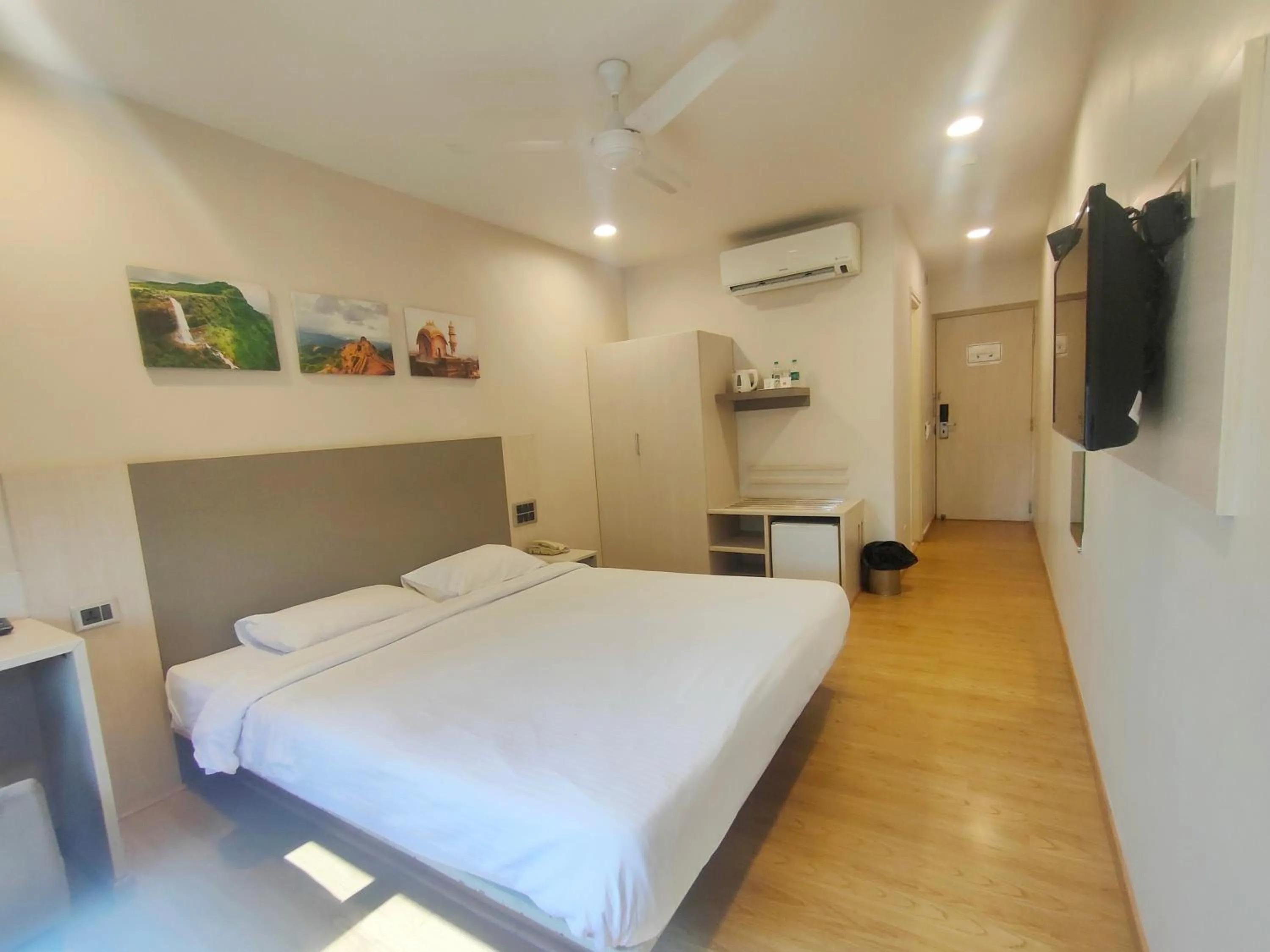 Bed in Ginger Pune - Pimpri