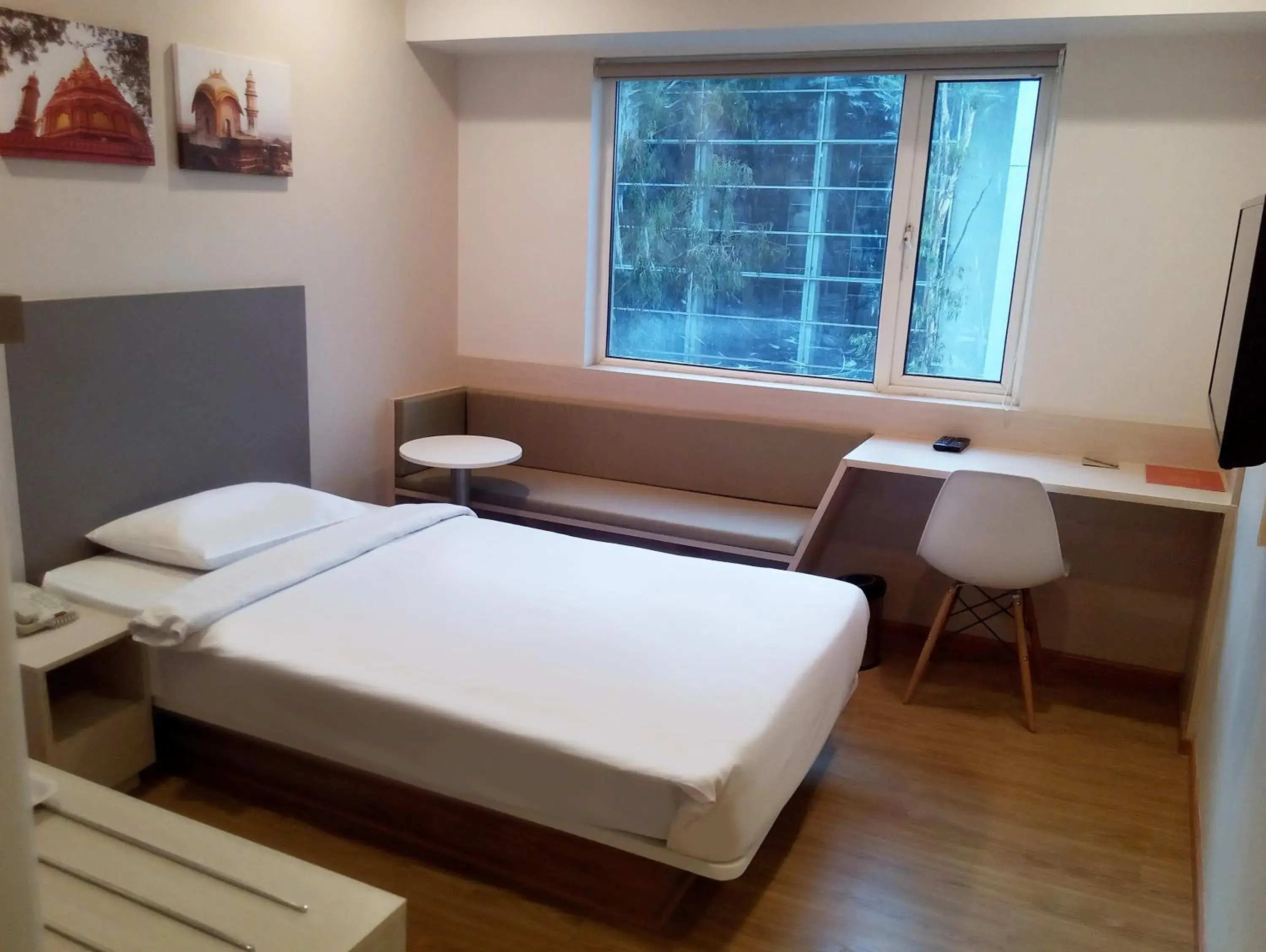 Superior Single Room in Ginger Pune - Pimpri Superior Single Room in Ginger Pune - Pimpri