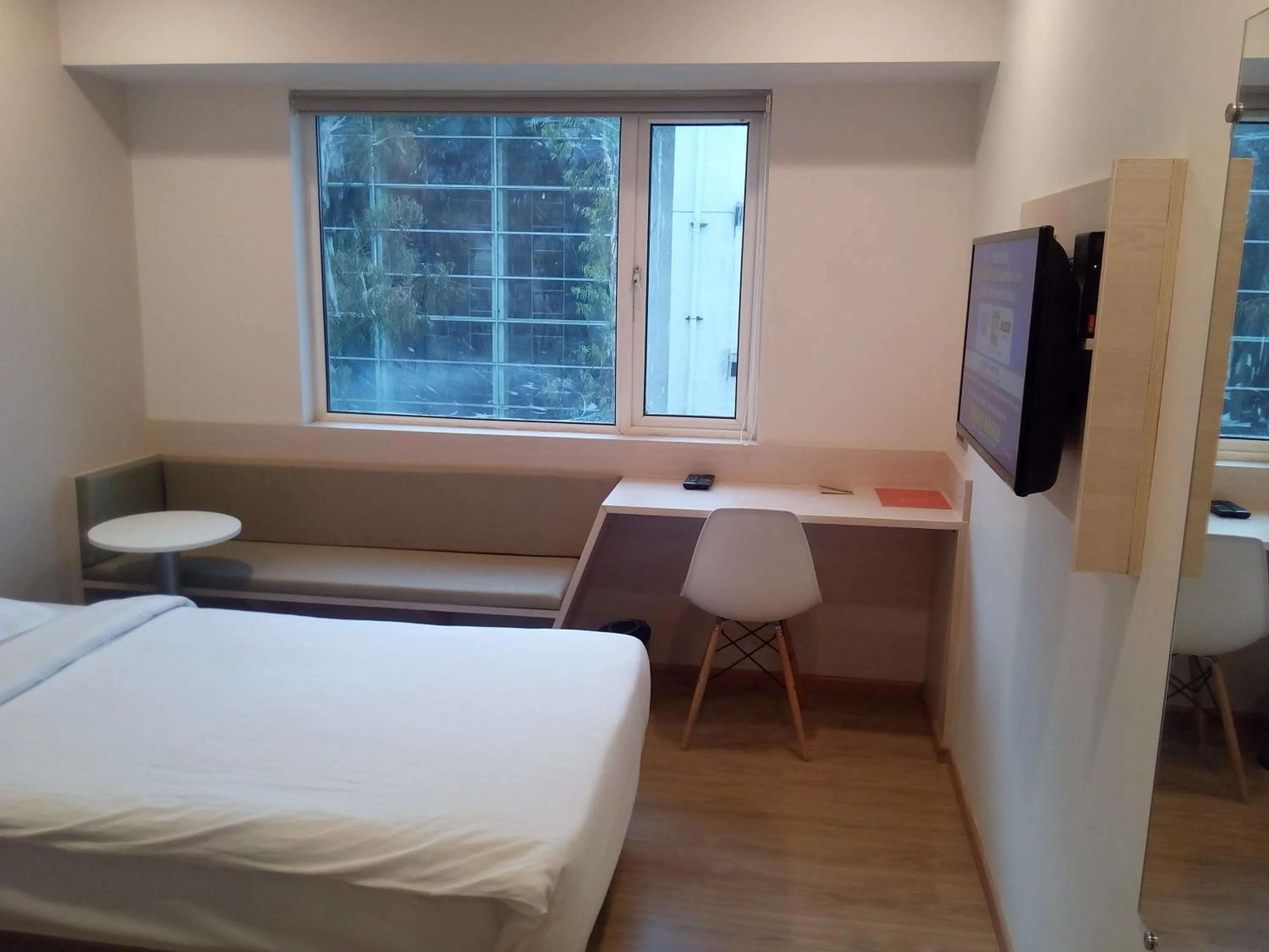 Bed in Ginger Pune - Pimpri