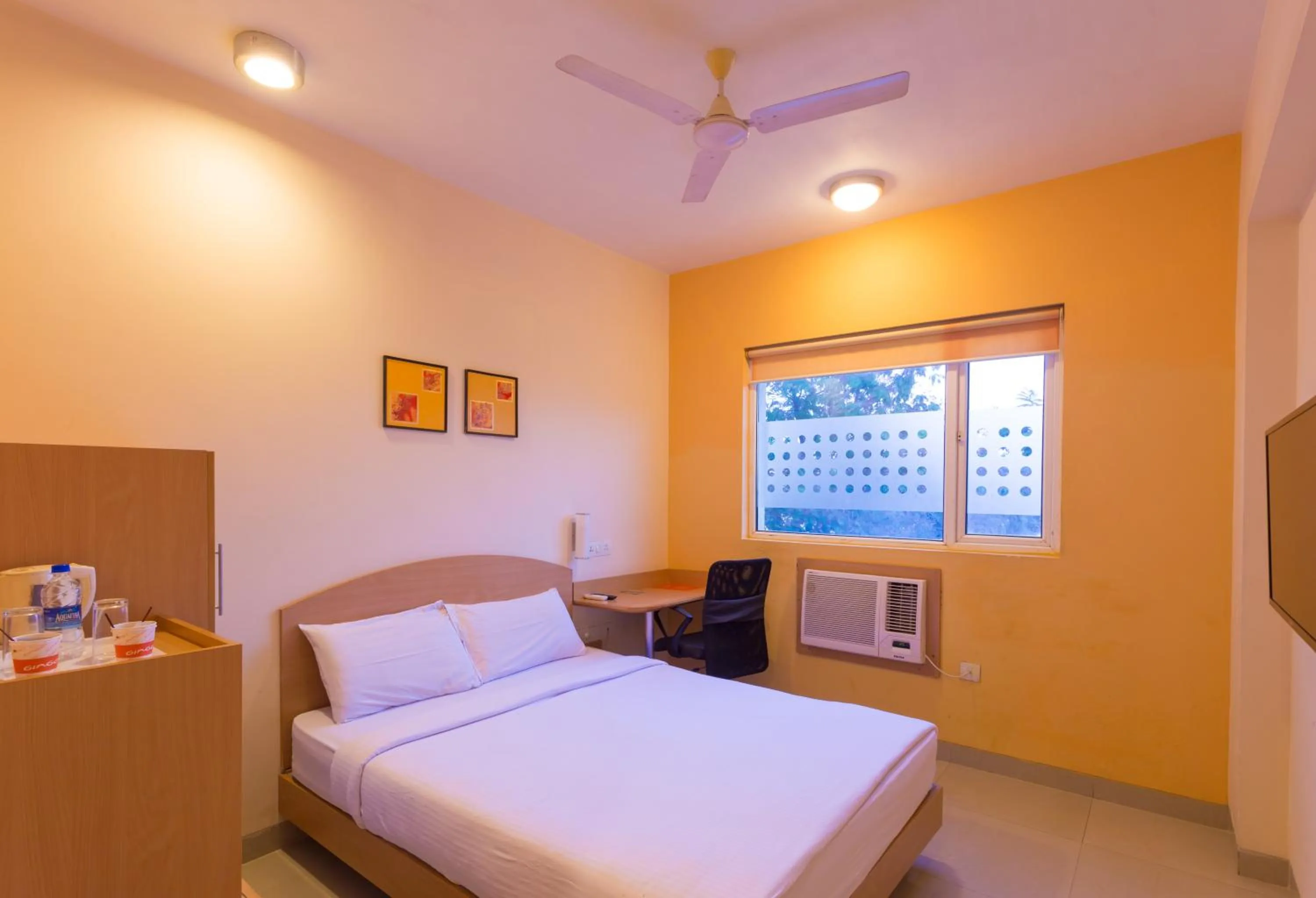 Photo of the whole room, Bed in Ginger Pune - Pimpri