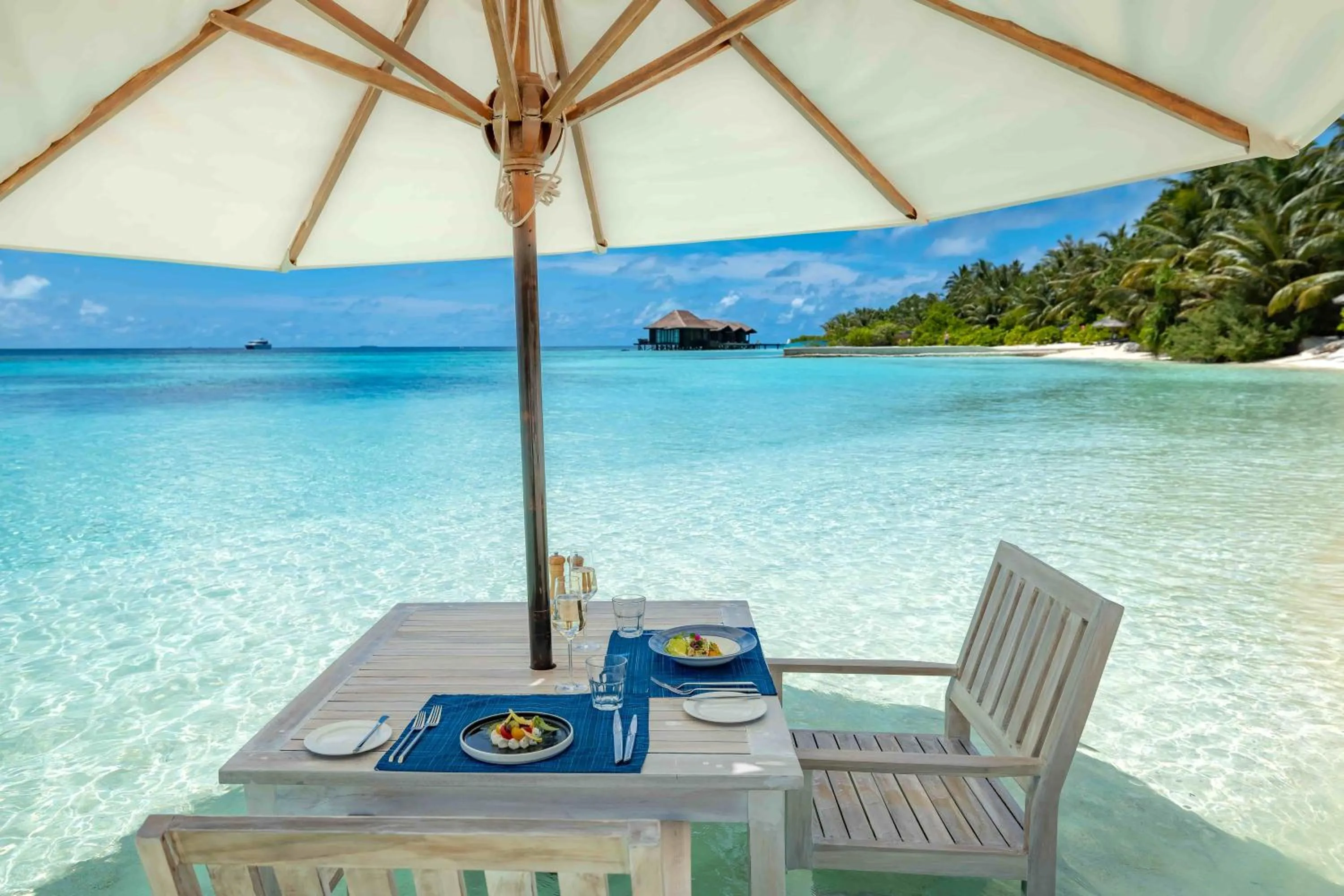 Lunch in OZEN RESERVE BOLIFUSHI - Luxury All Inclusive with Free Transfers
