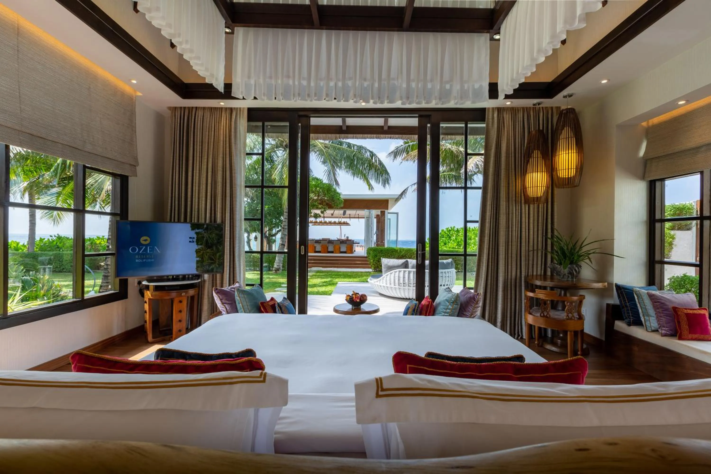 Bed in OZEN RESERVE BOLIFUSHI - Luxury All Inclusive with Free Transfers