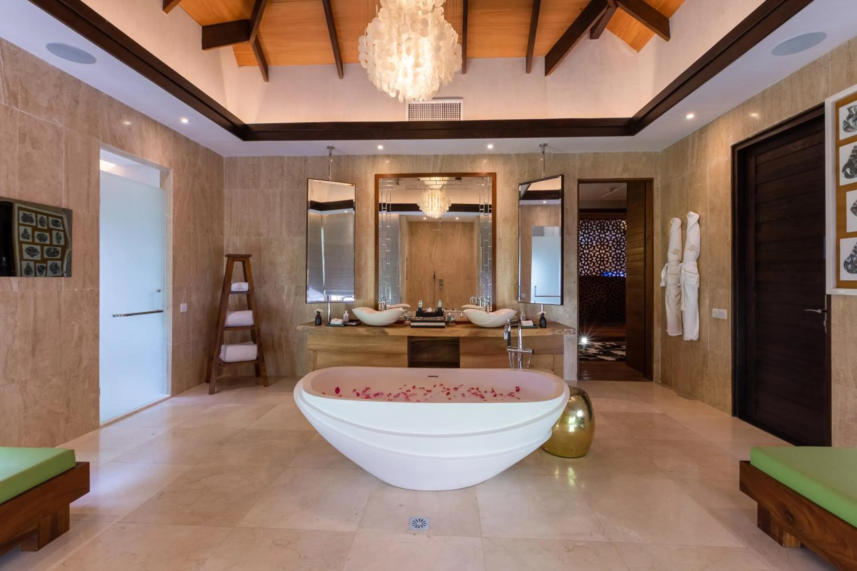Bathroom in OZEN RESERVE BOLIFUSHI - Luxury All Inclusive with Free Transfers