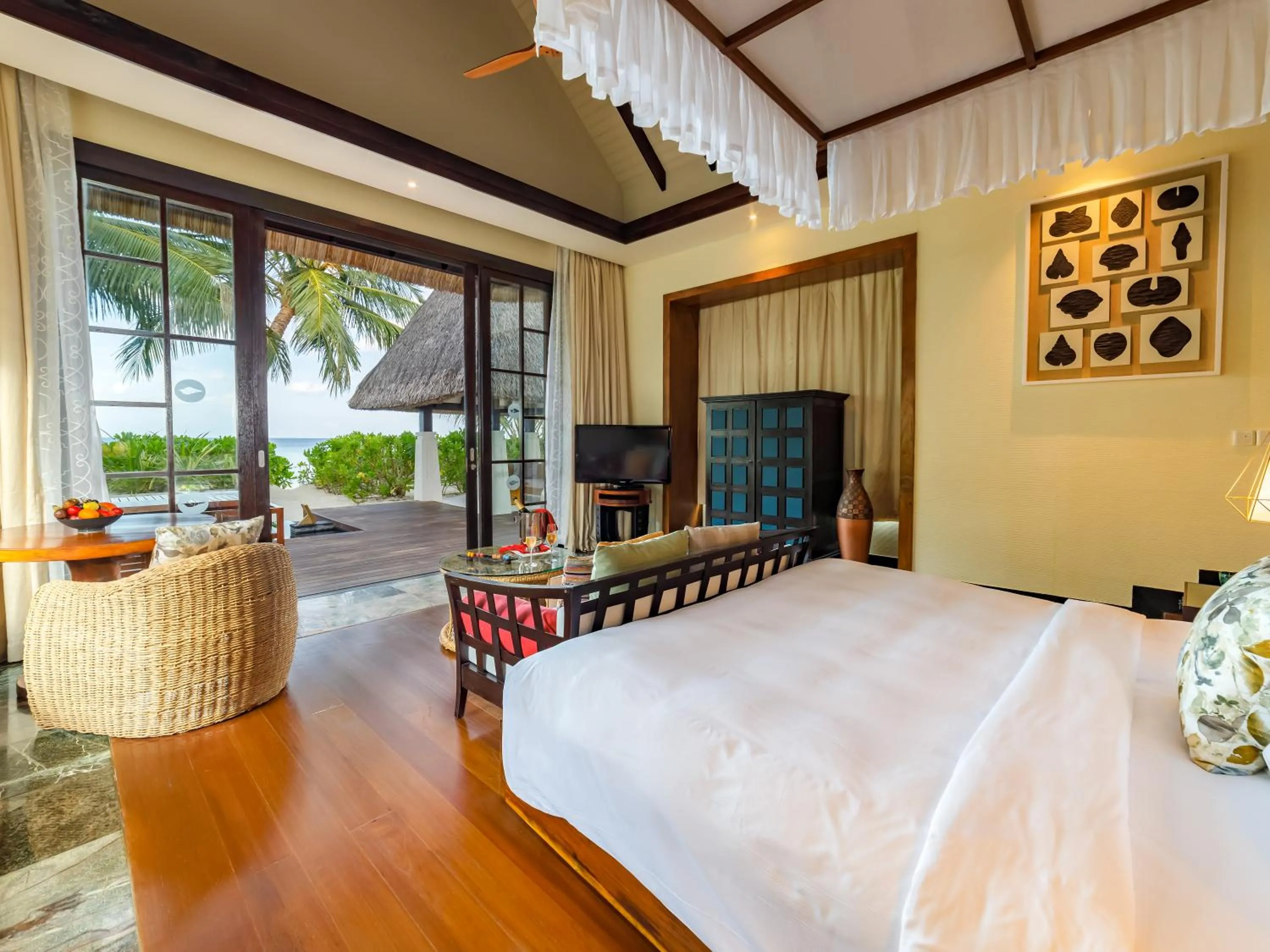Bed in OZEN RESERVE BOLIFUSHI - Luxury All Inclusive with Free Transfers