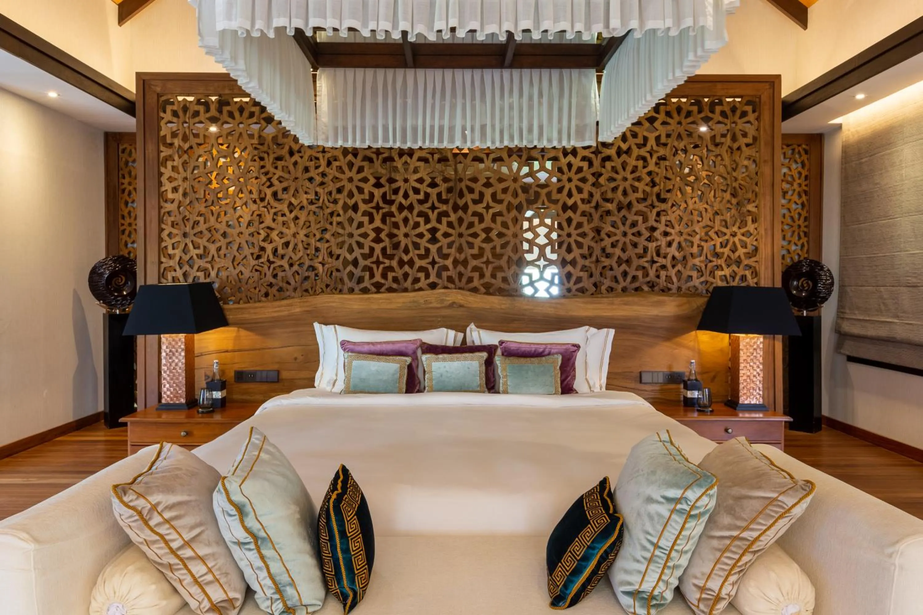 Bed in OZEN RESERVE BOLIFUSHI - Luxury All Inclusive with Free Transfers