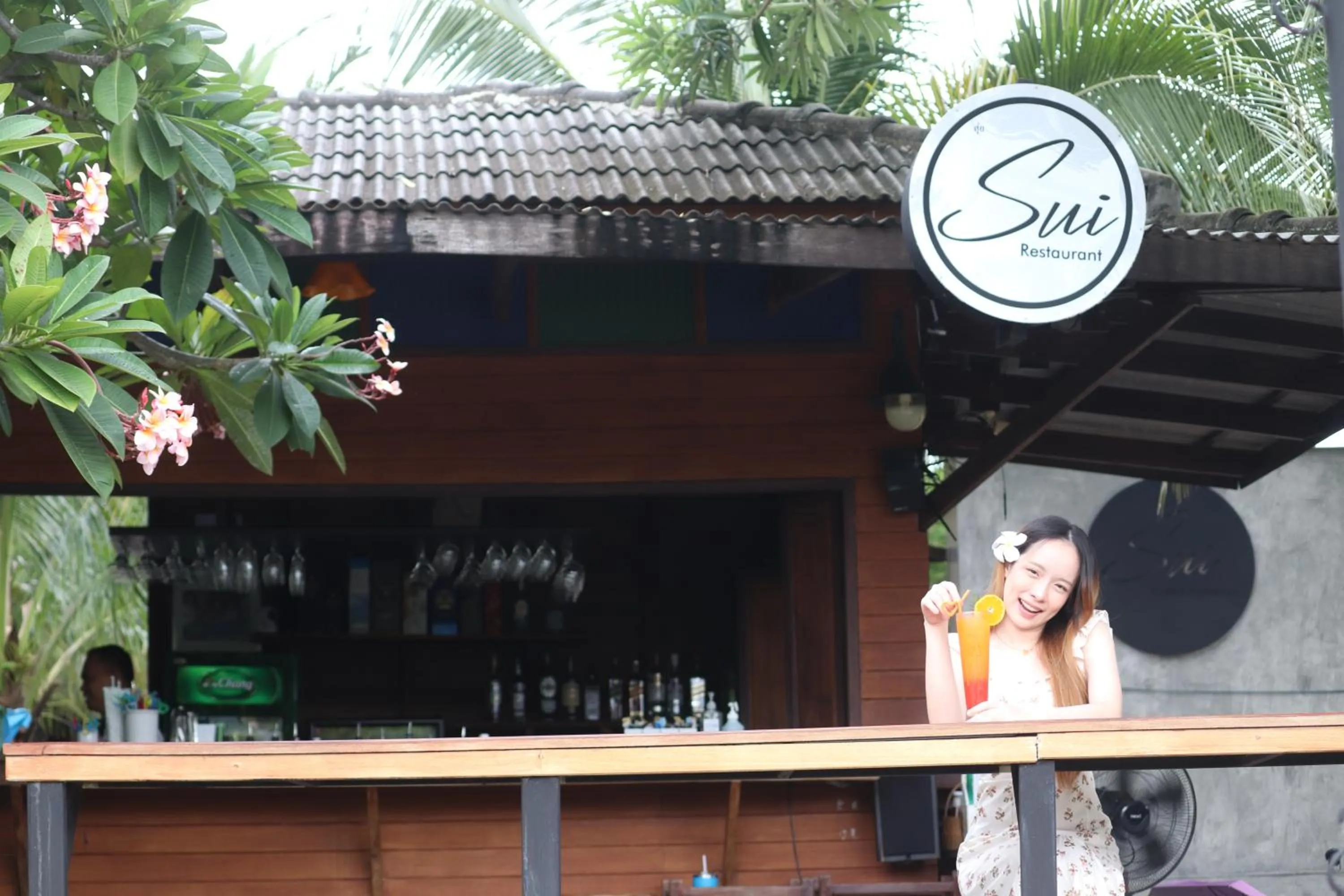 Lounge or bar in Royal River Kwai Resort and Spa