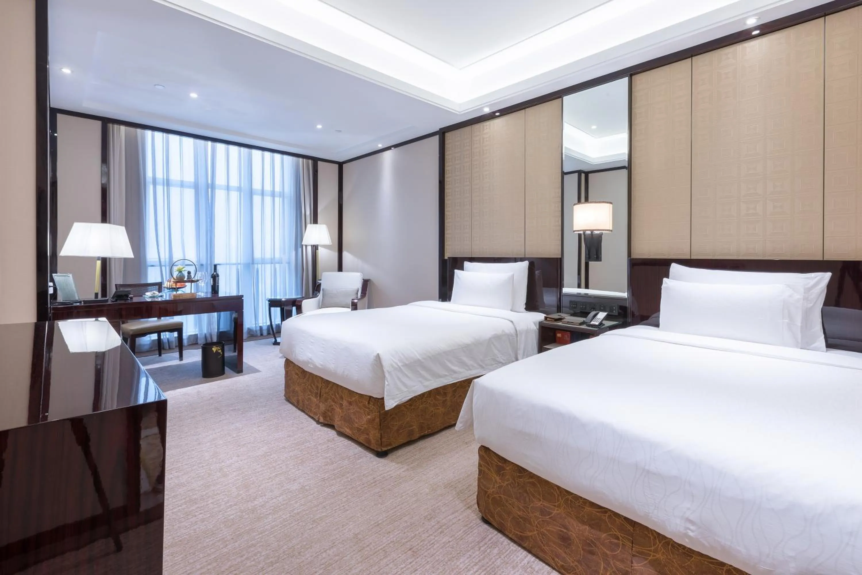 Bed in Wyndham Grand Plaza Royale Ningbo
