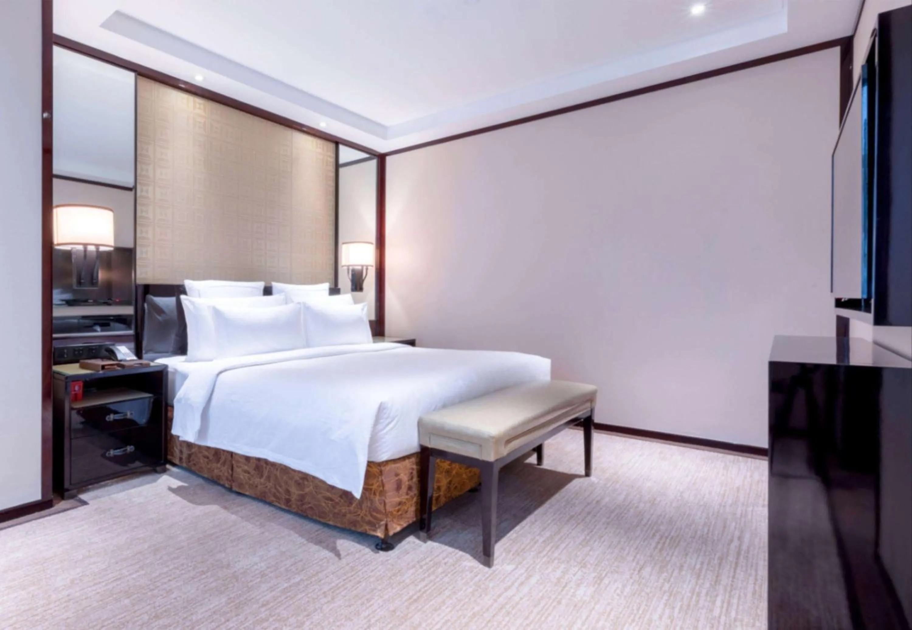 Photo of the whole room, Bed in Wyndham Grand Plaza Royale Ningbo