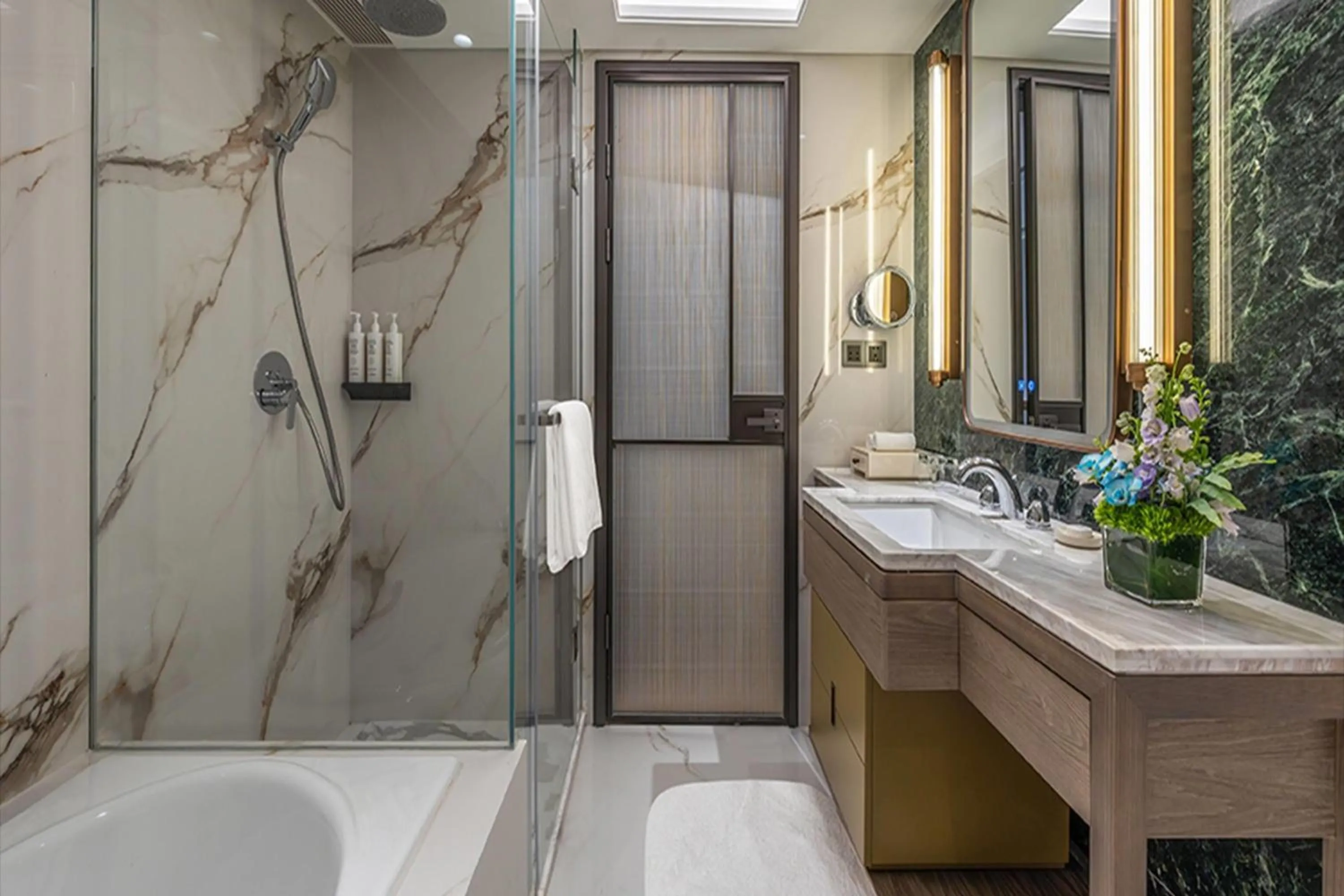 Bathroom in Wyndham Grand Plaza Royale Ningbo