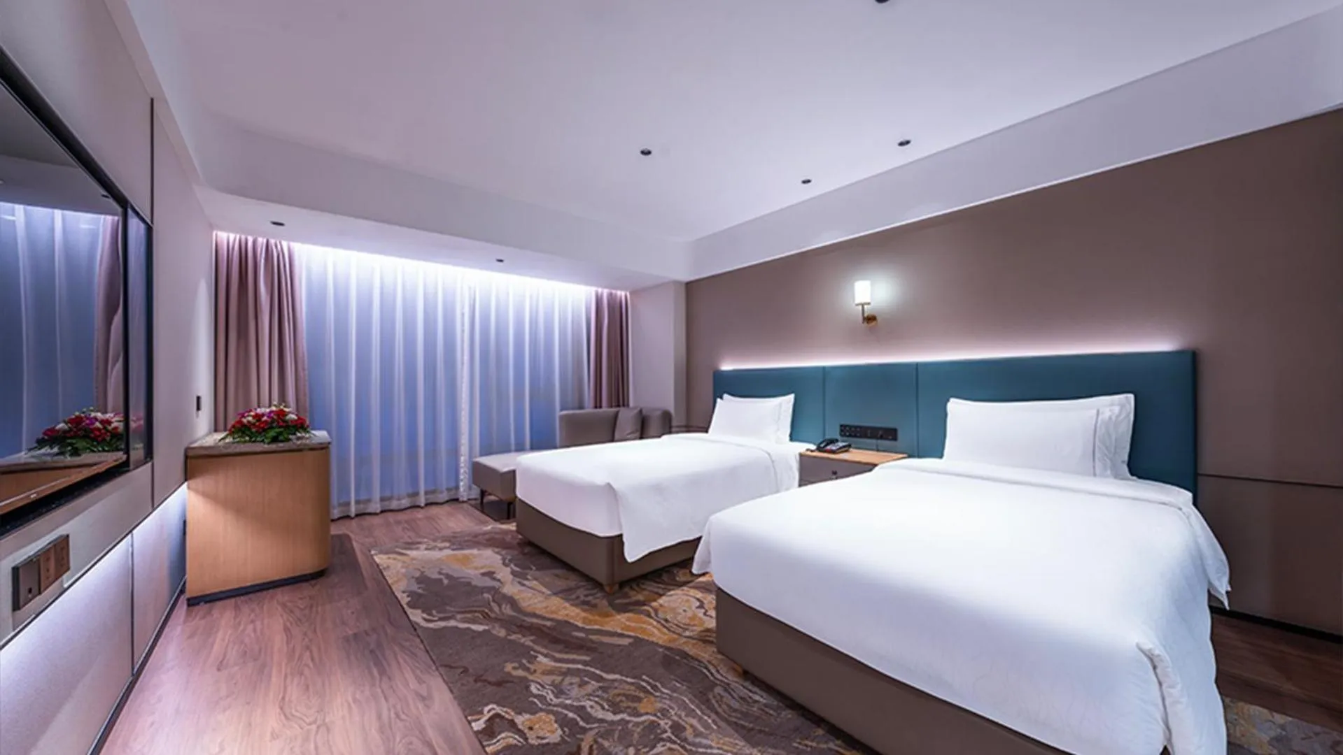 Bed in Wyndham Grand Plaza Royale Ningbo