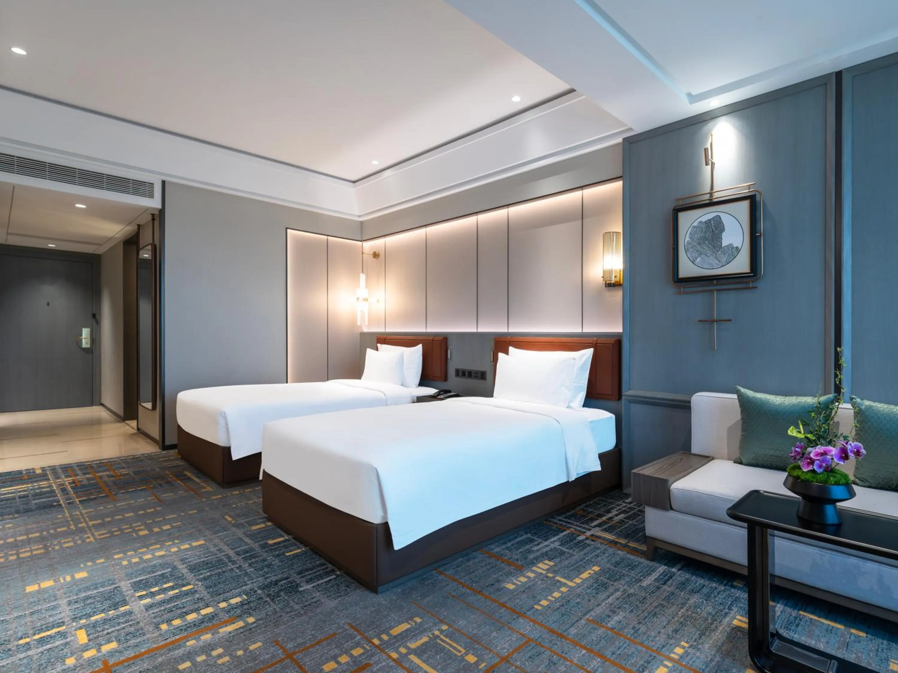 Bed in Wyndham Grand Plaza Royale Ningbo