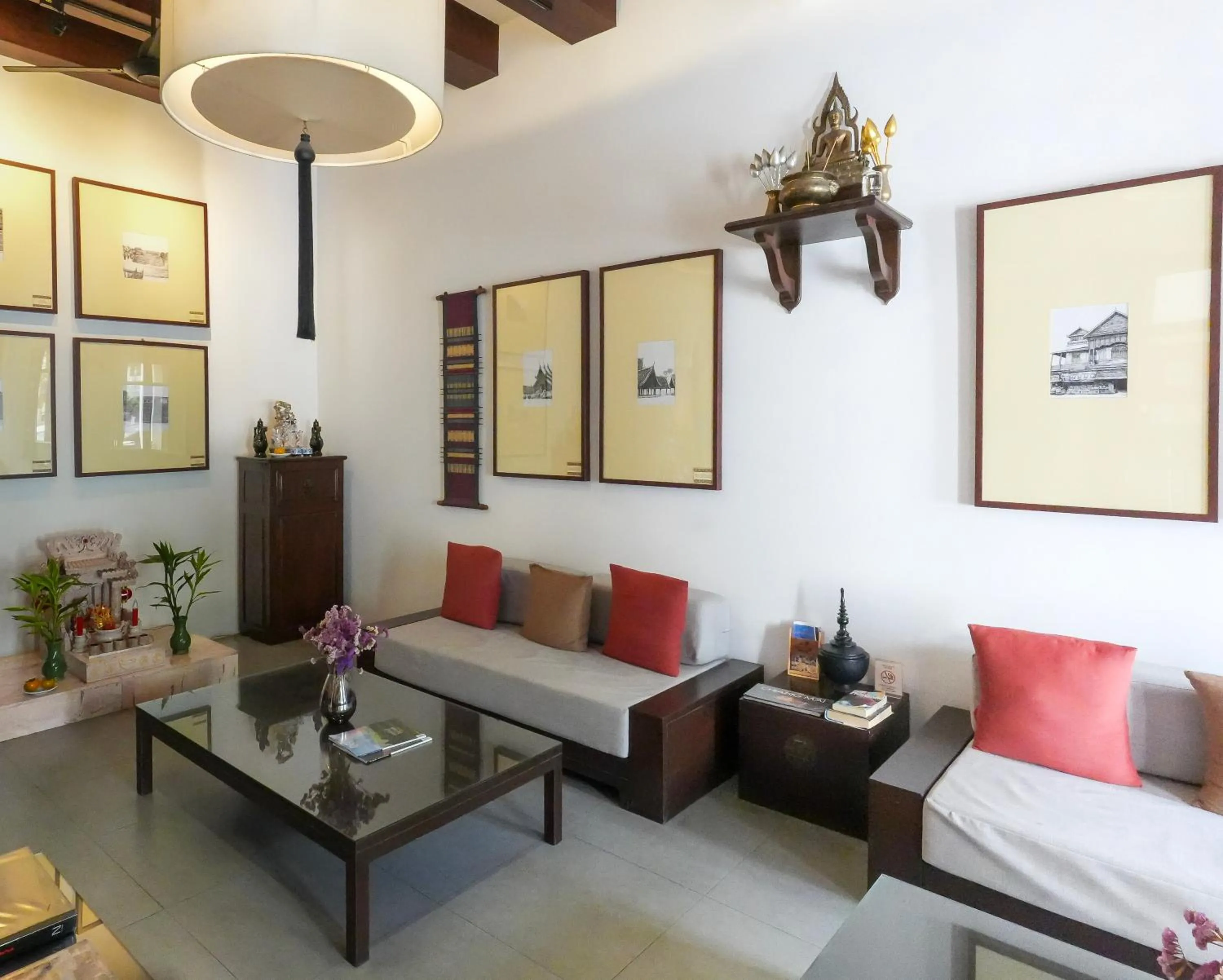 Seating area in Villa Lantara Chiangmai