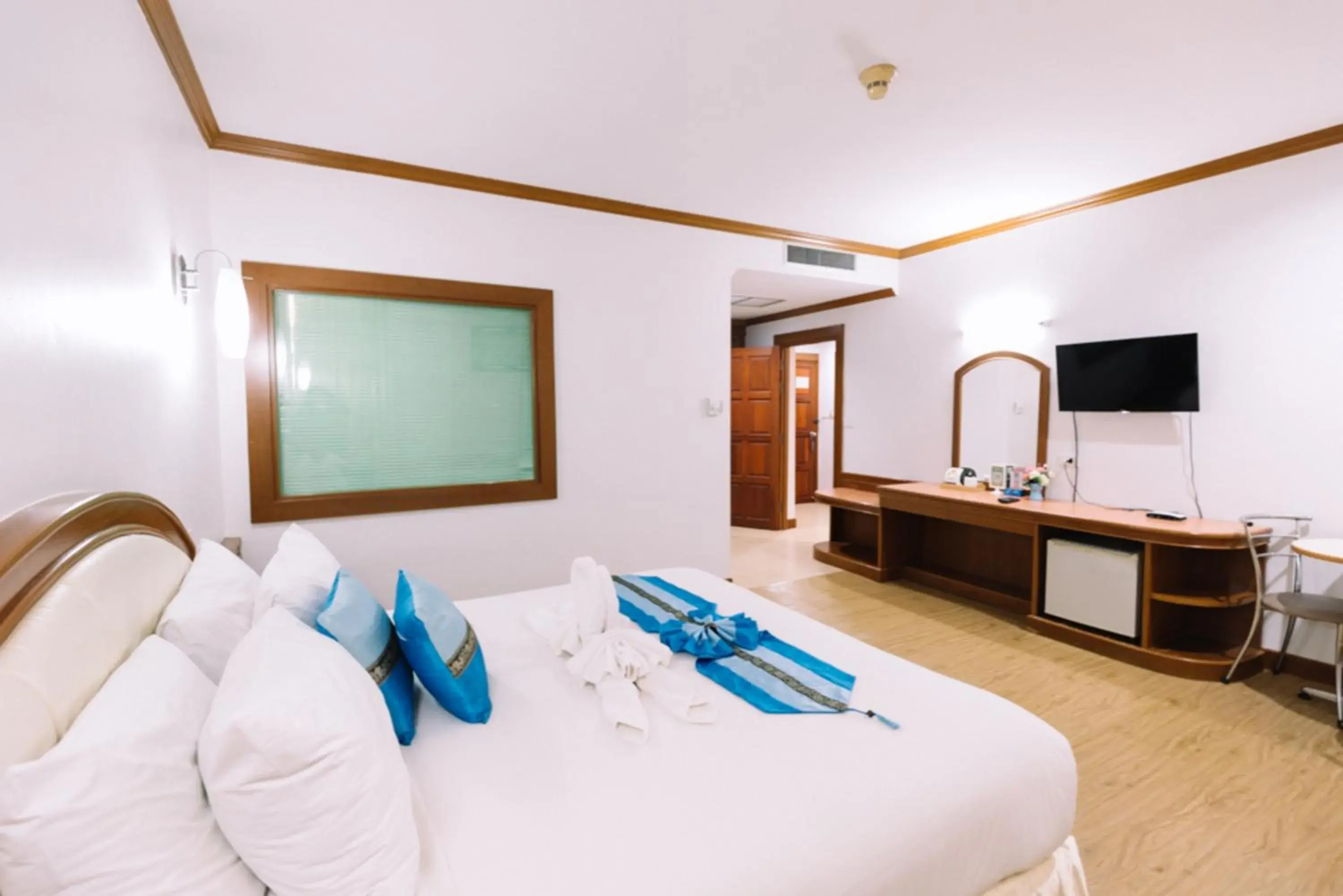 One-Bedroom Suite with City View - single occupancy in Chumphon Gardens Hotel One-Bedroom Suite with City View - single occupancy in Chumphon Gardens Hotel