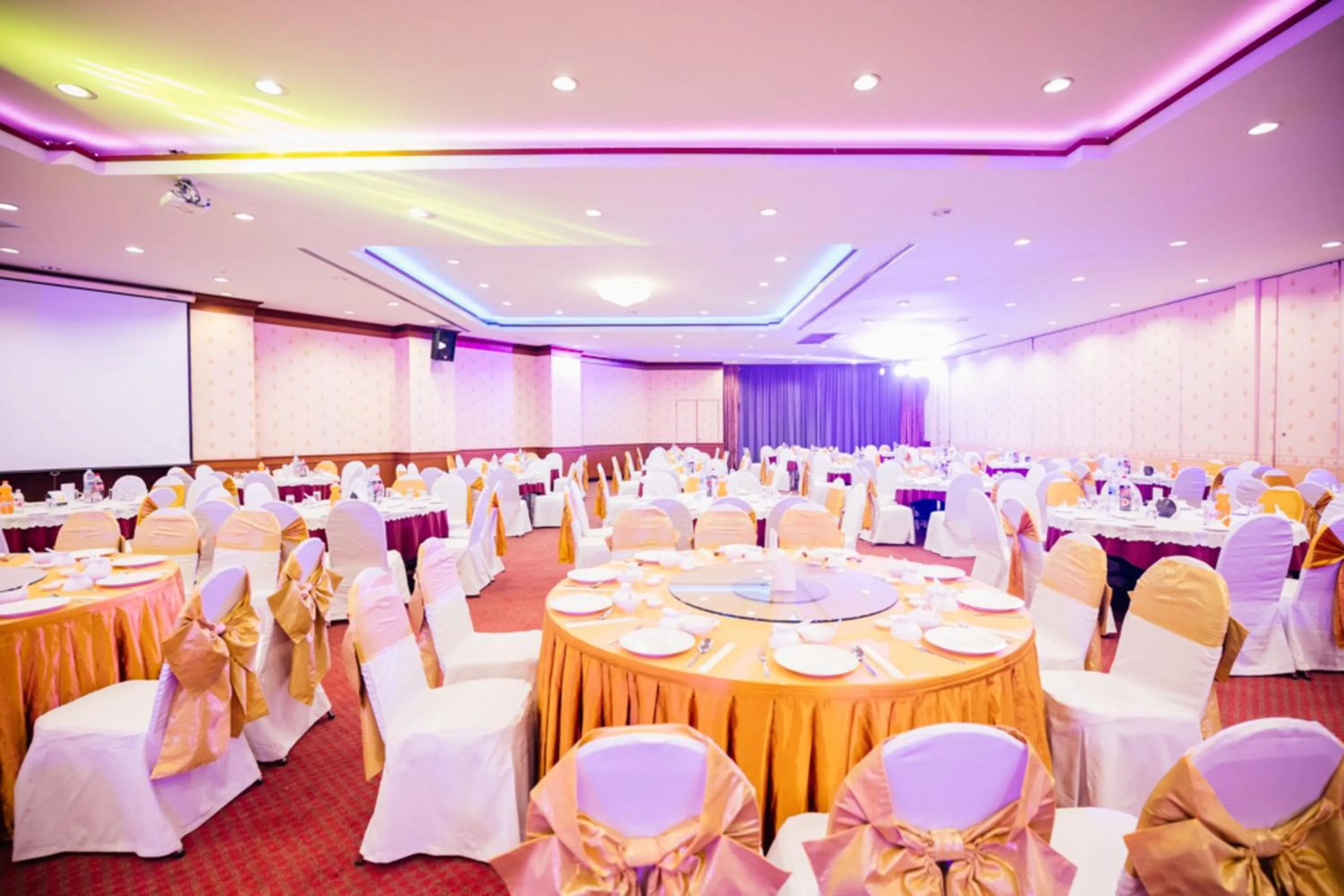 wedding in Chumphon Gardens Hotel