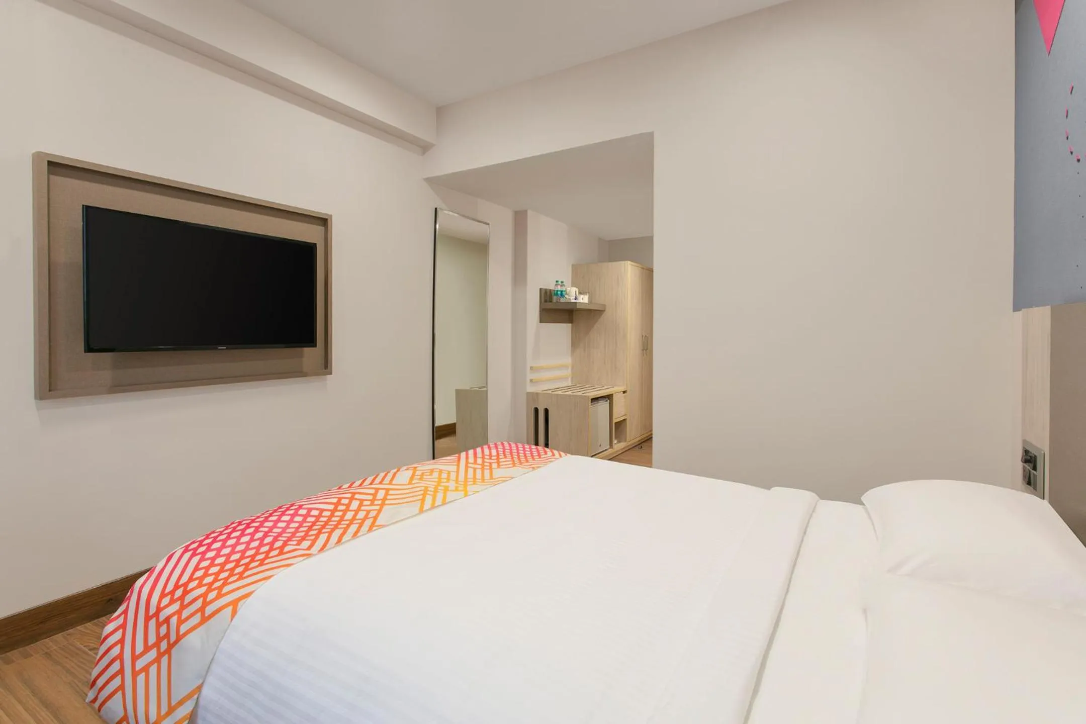 Bed in Ginger Goa, Panjim