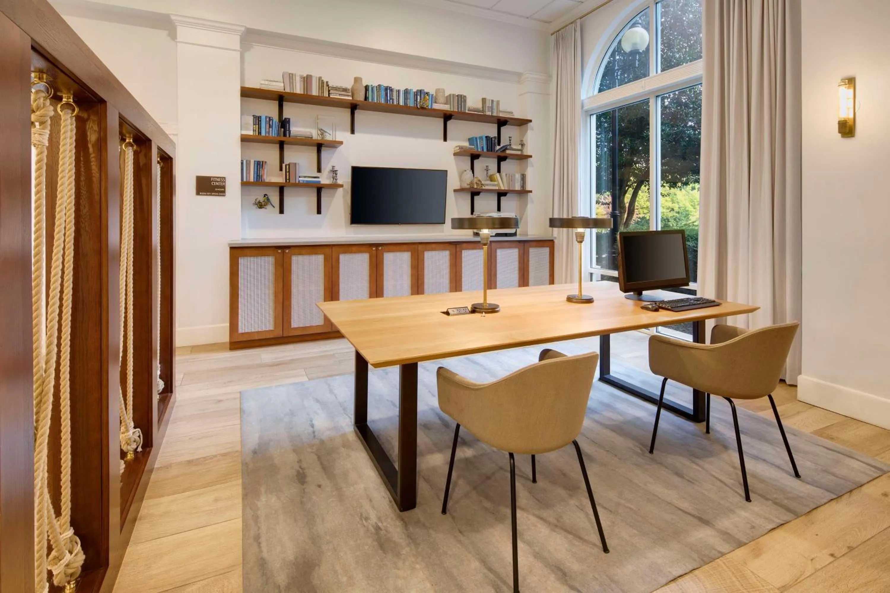 Business facilities in DoubleTree by Hilton Atlanta/Roswell - Alpharetta Area