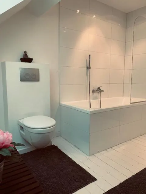 Bathroom in Chic Cocoon Guest House