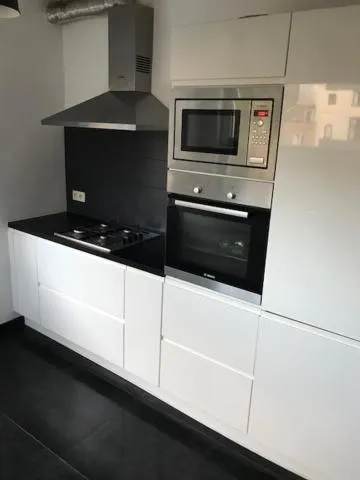 Communal kitchen in Chic Cocoon Guest House