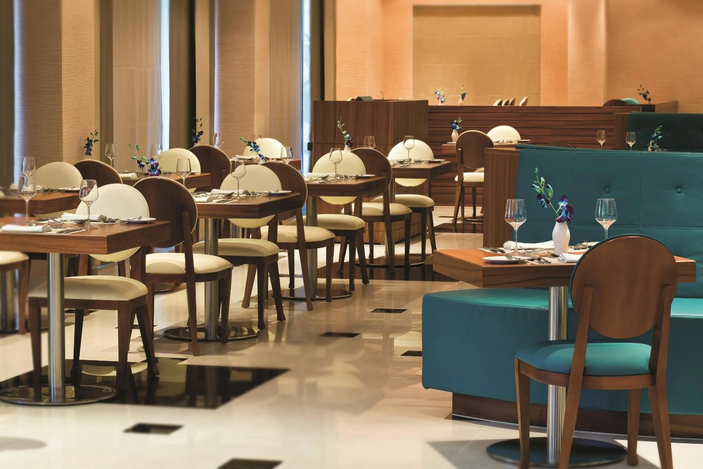 Restaurant/places to eat in Avani Deira Dubai Hotel