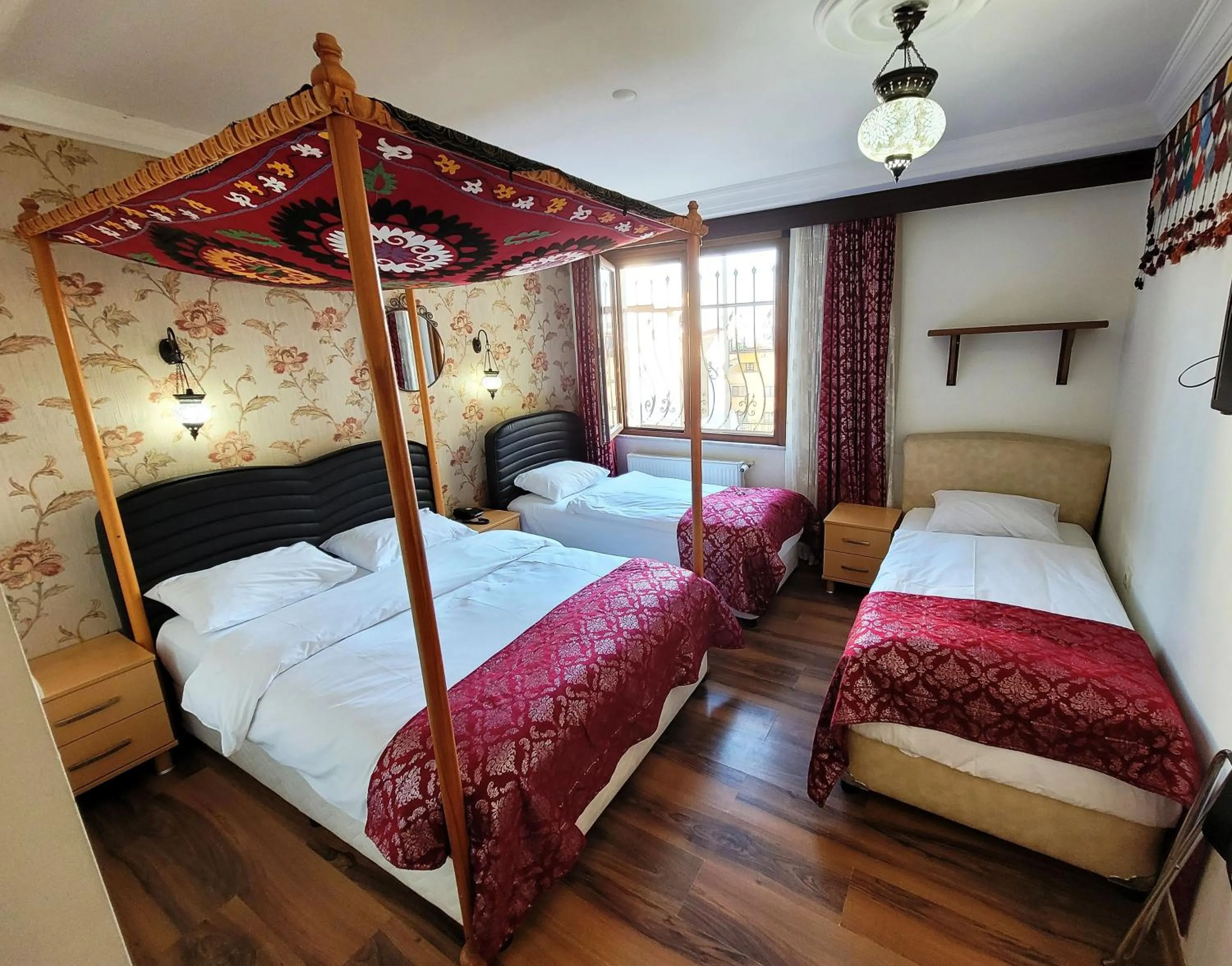 Bedroom, Bed in Marmara Guesthouse