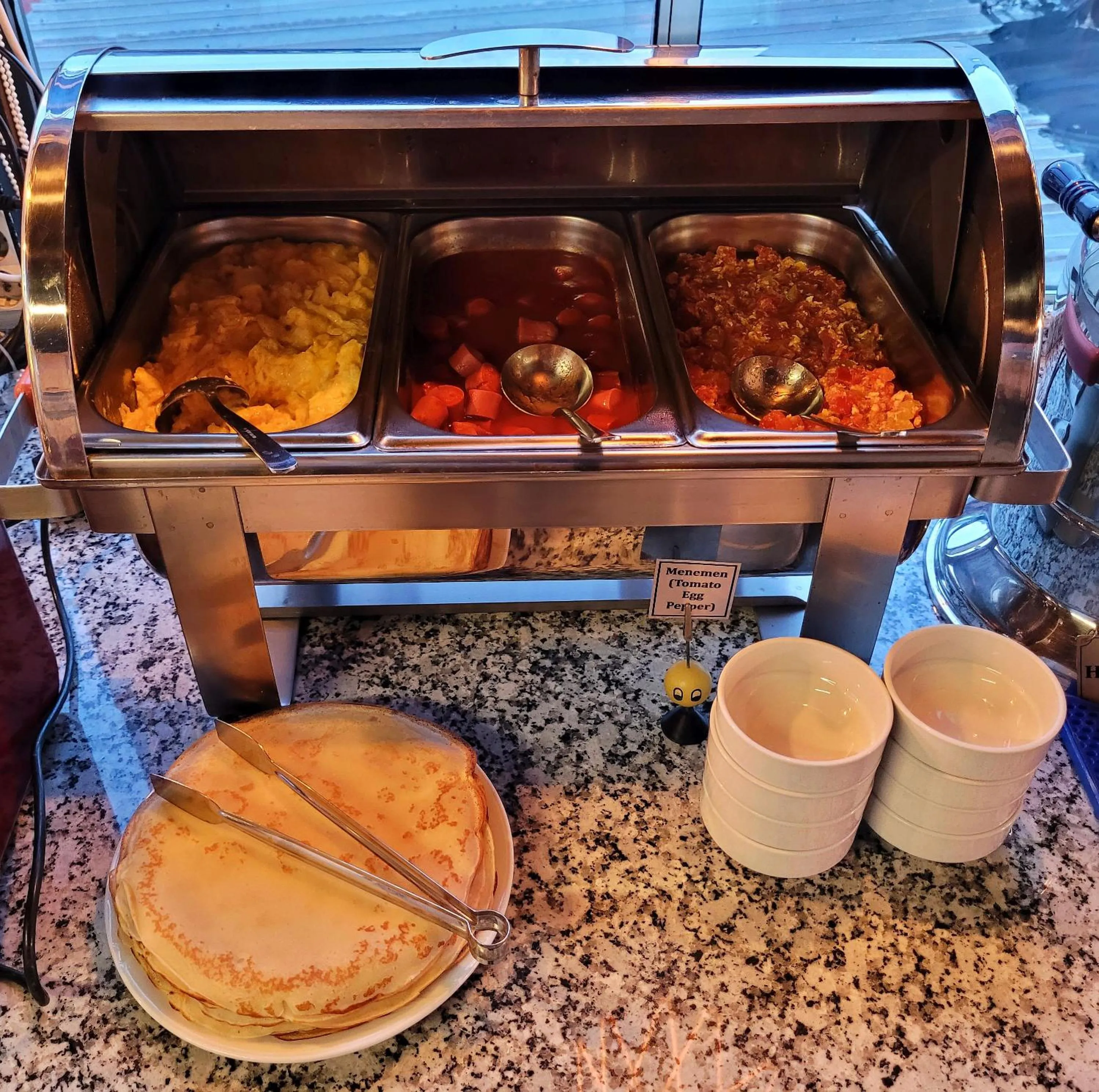 Buffet breakfast in Marmara Guesthouse