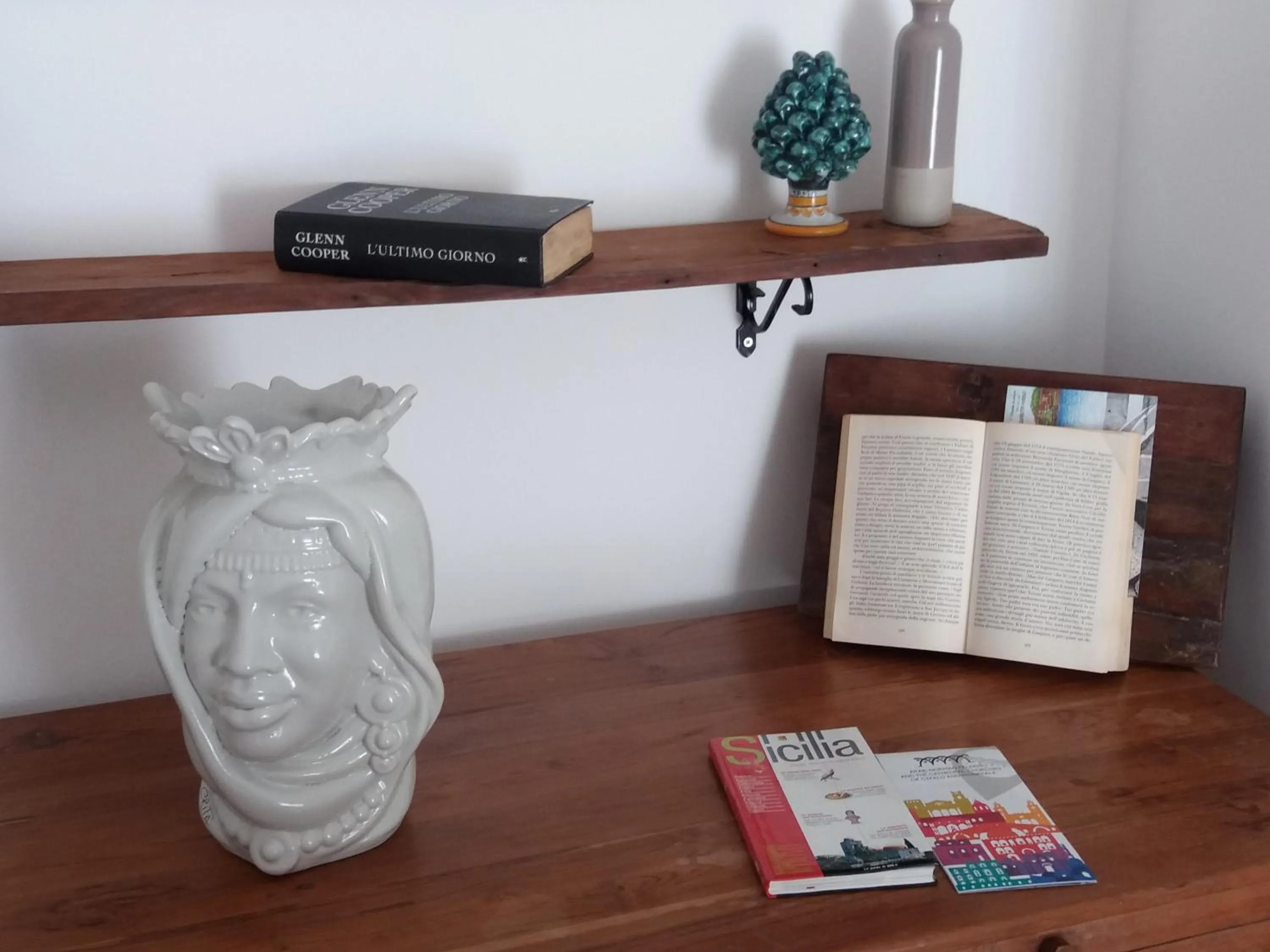 Decorative detail in Ad Hoc Rooms