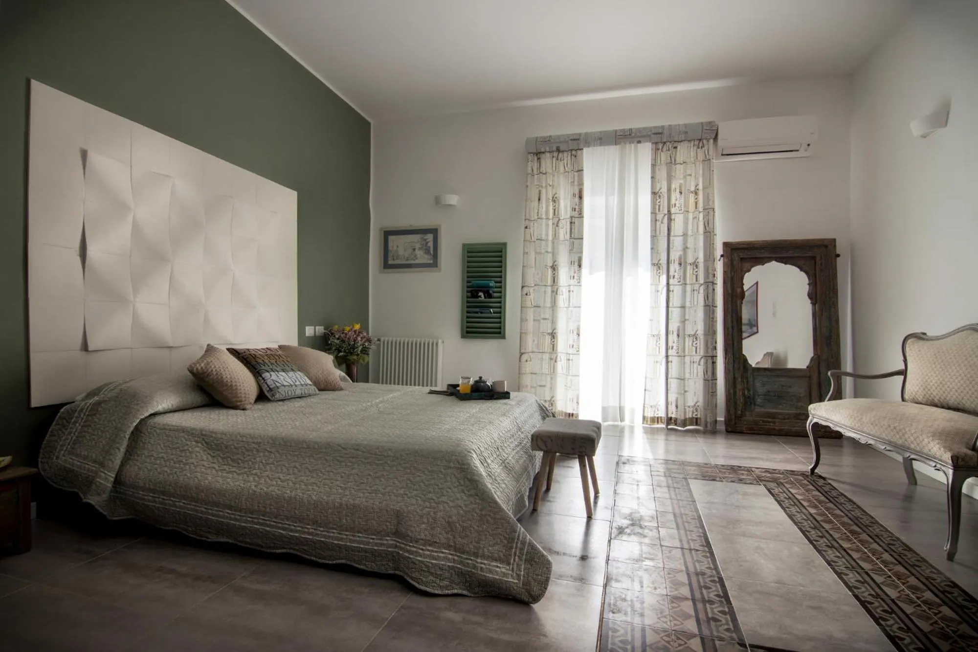 Photo of the whole room, Bed in Ad Hoc Rooms