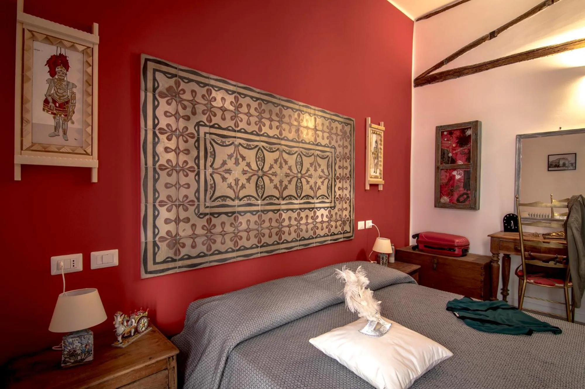 Photo of the whole room, Bed in Ad Hoc Rooms