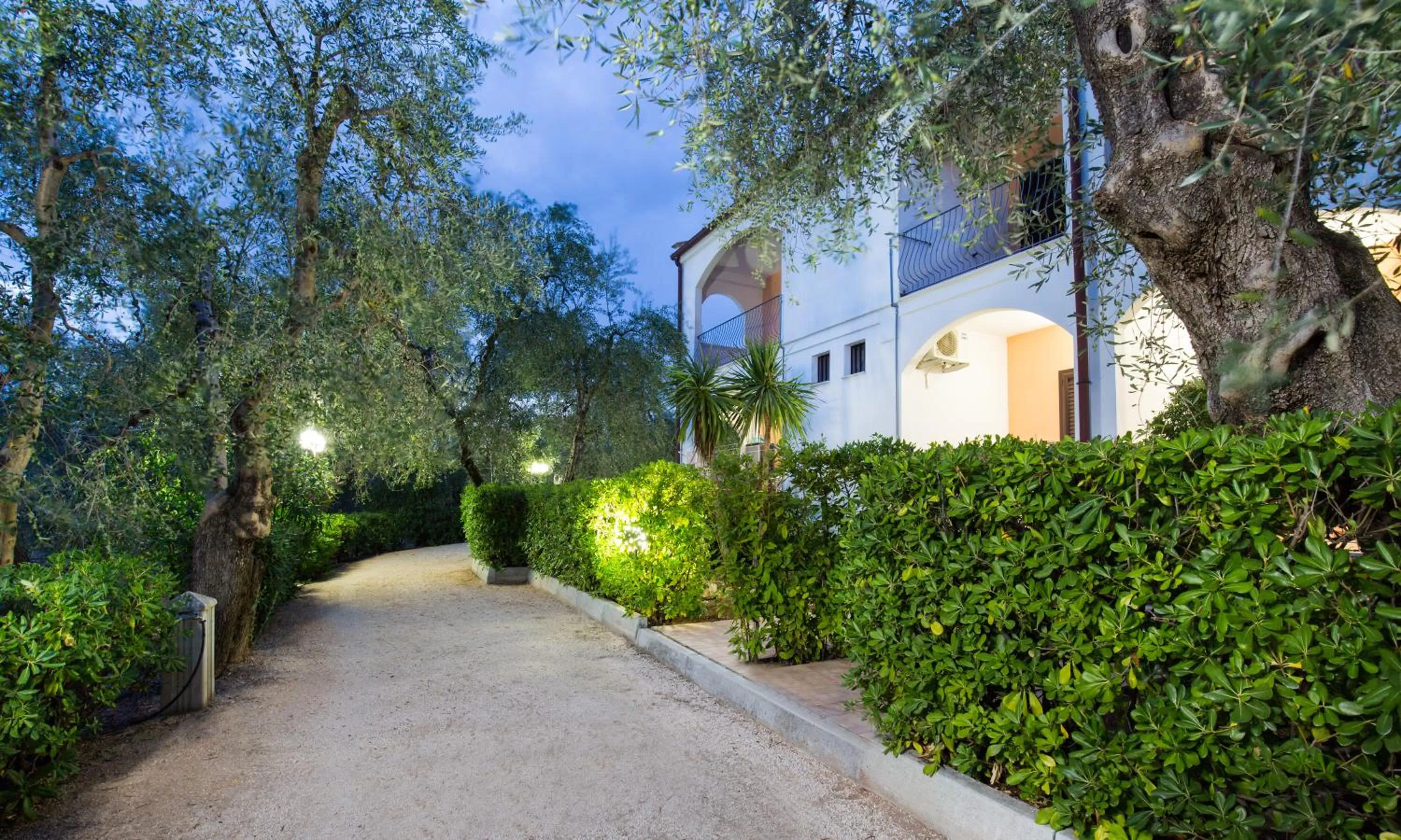 Night in Residence Valleverde