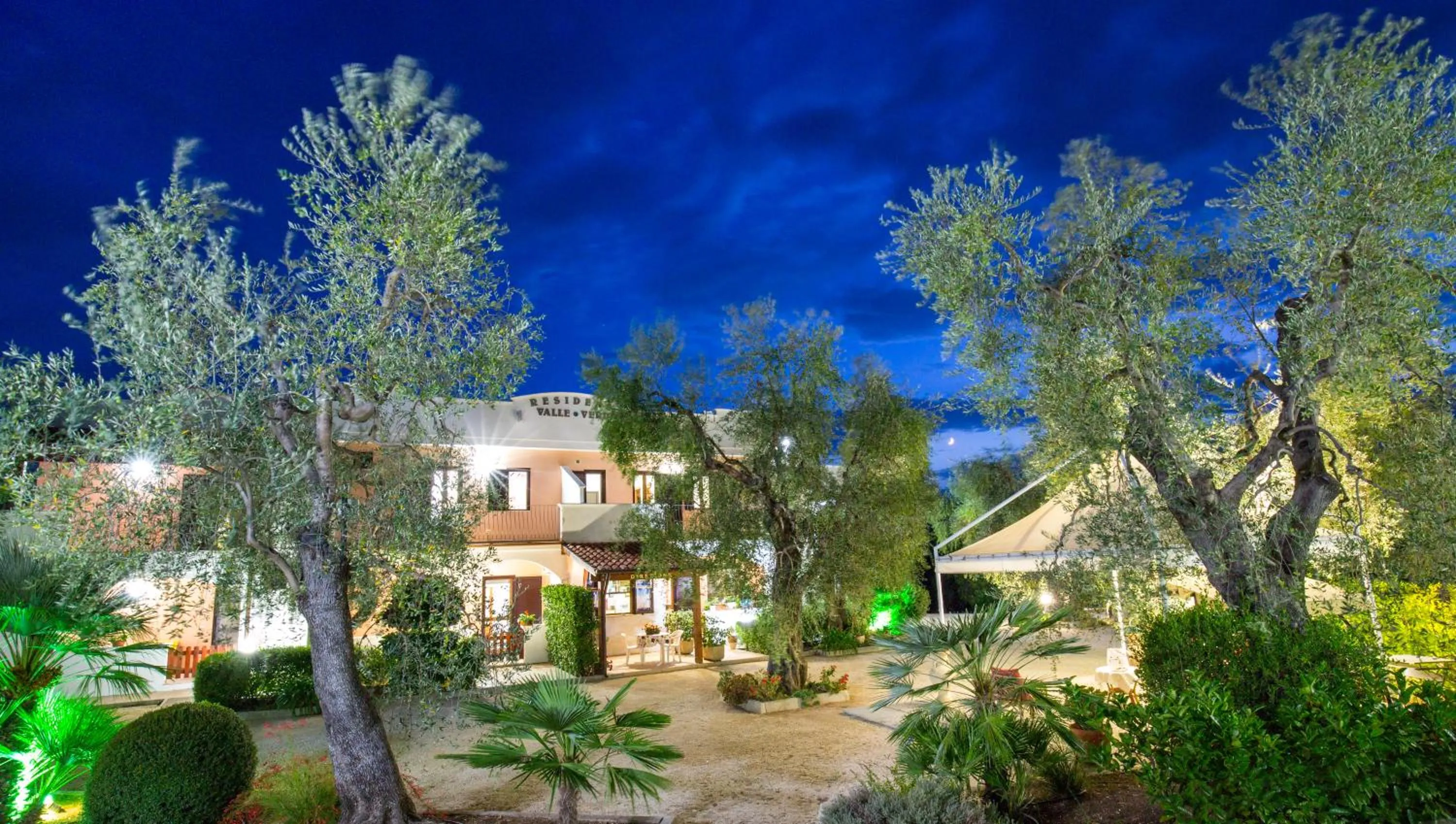 Property building in Residence Valleverde