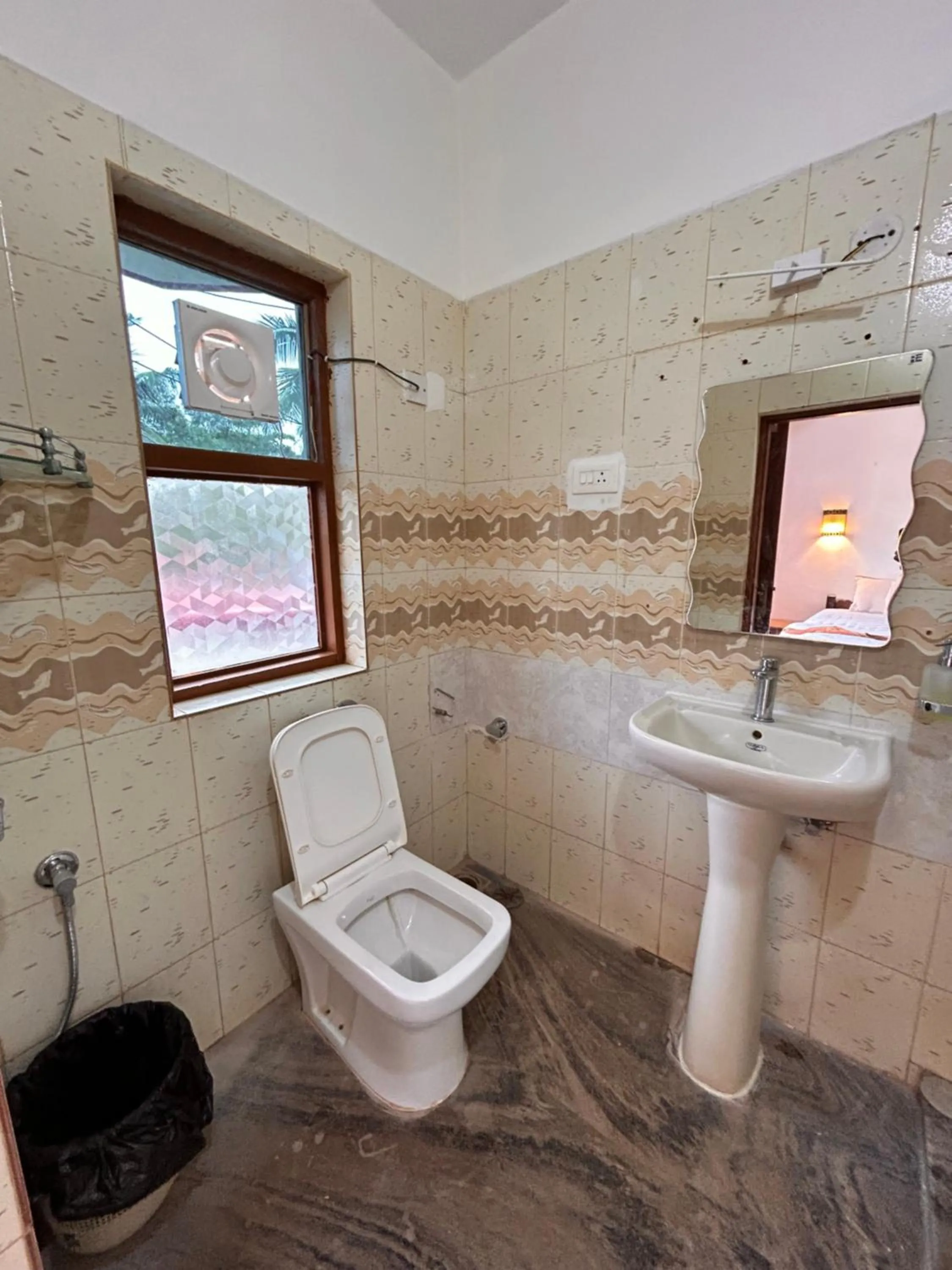 Shower in Maria Paulo Guest House Bar and Restaurant