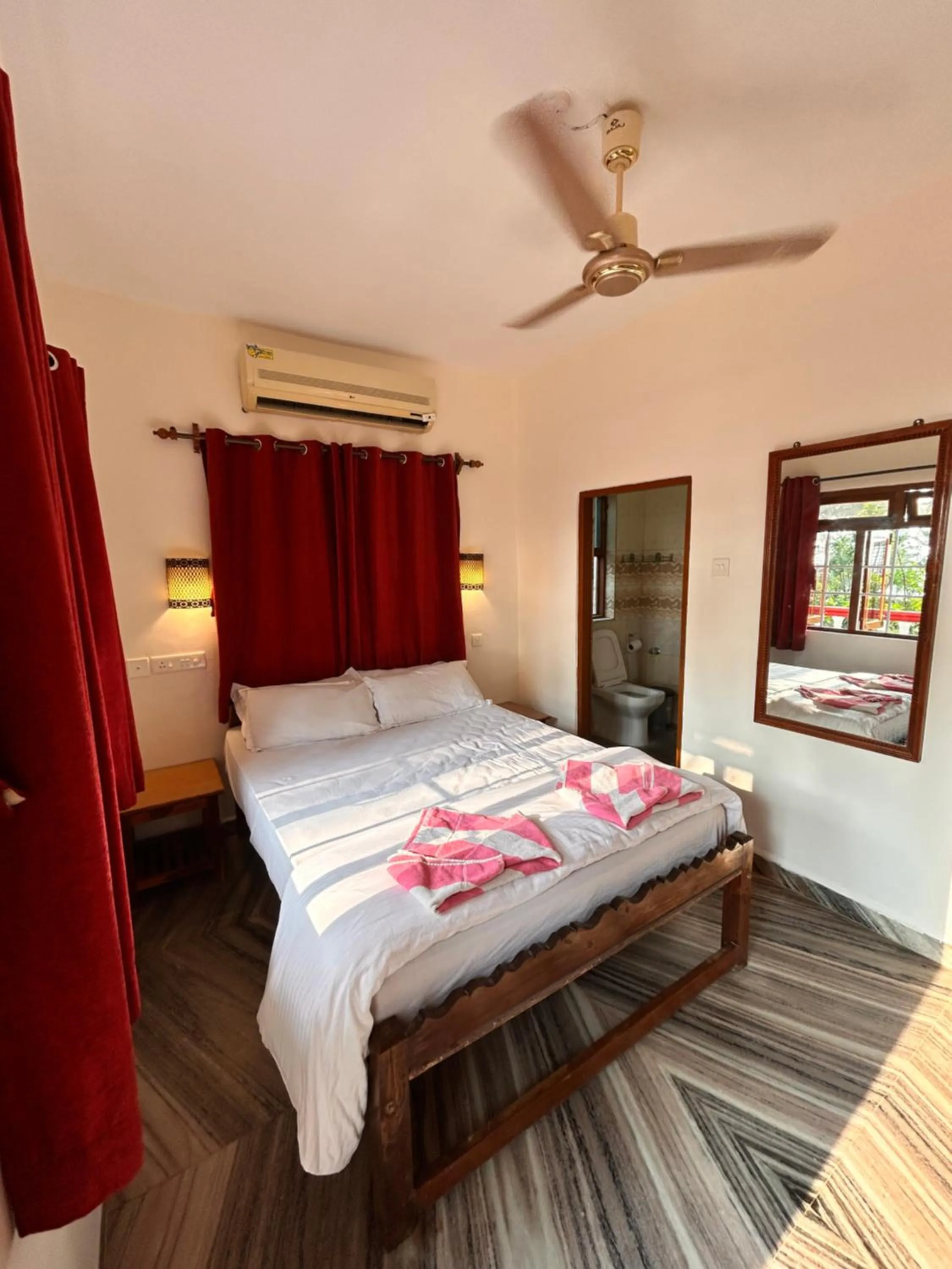 Bed in Maria Paulo Guest House Bar and Restaurant