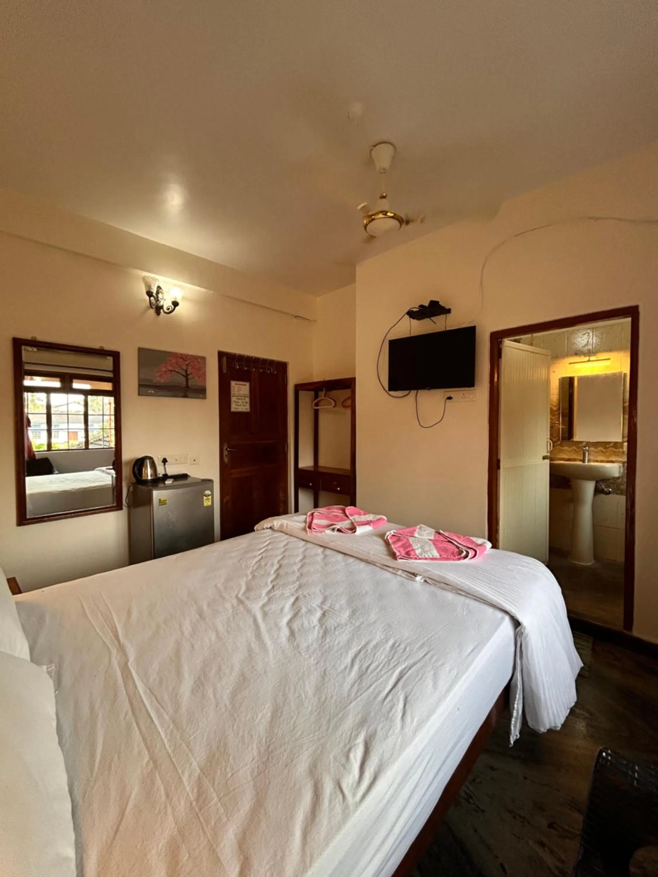 Bed in Maria Paulo Guest House Bar and Restaurant